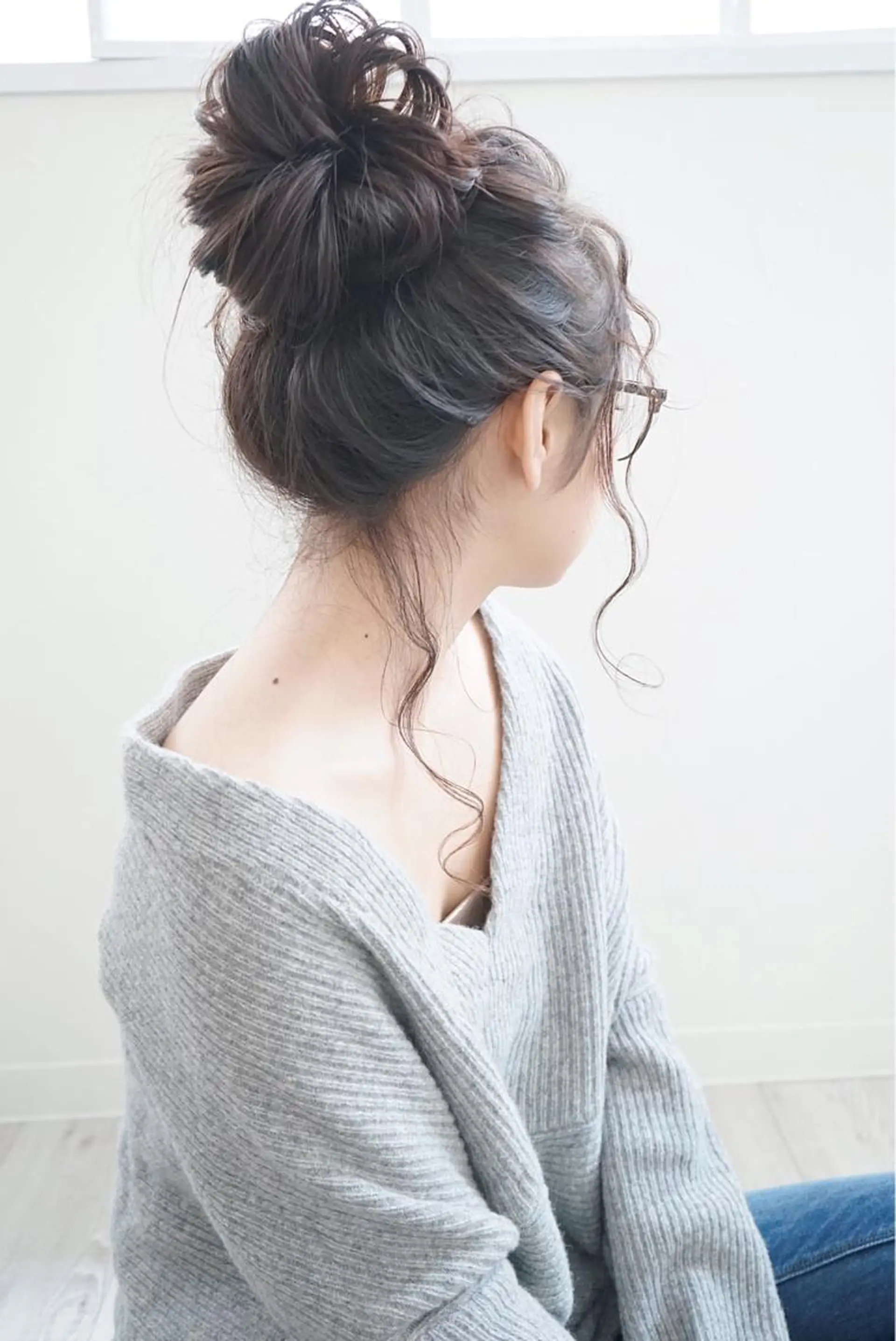 ロング カラー ヘアアレンジ お団子ヘア トリートメント WHOLE所属・花井 啓好のヘアスタイル