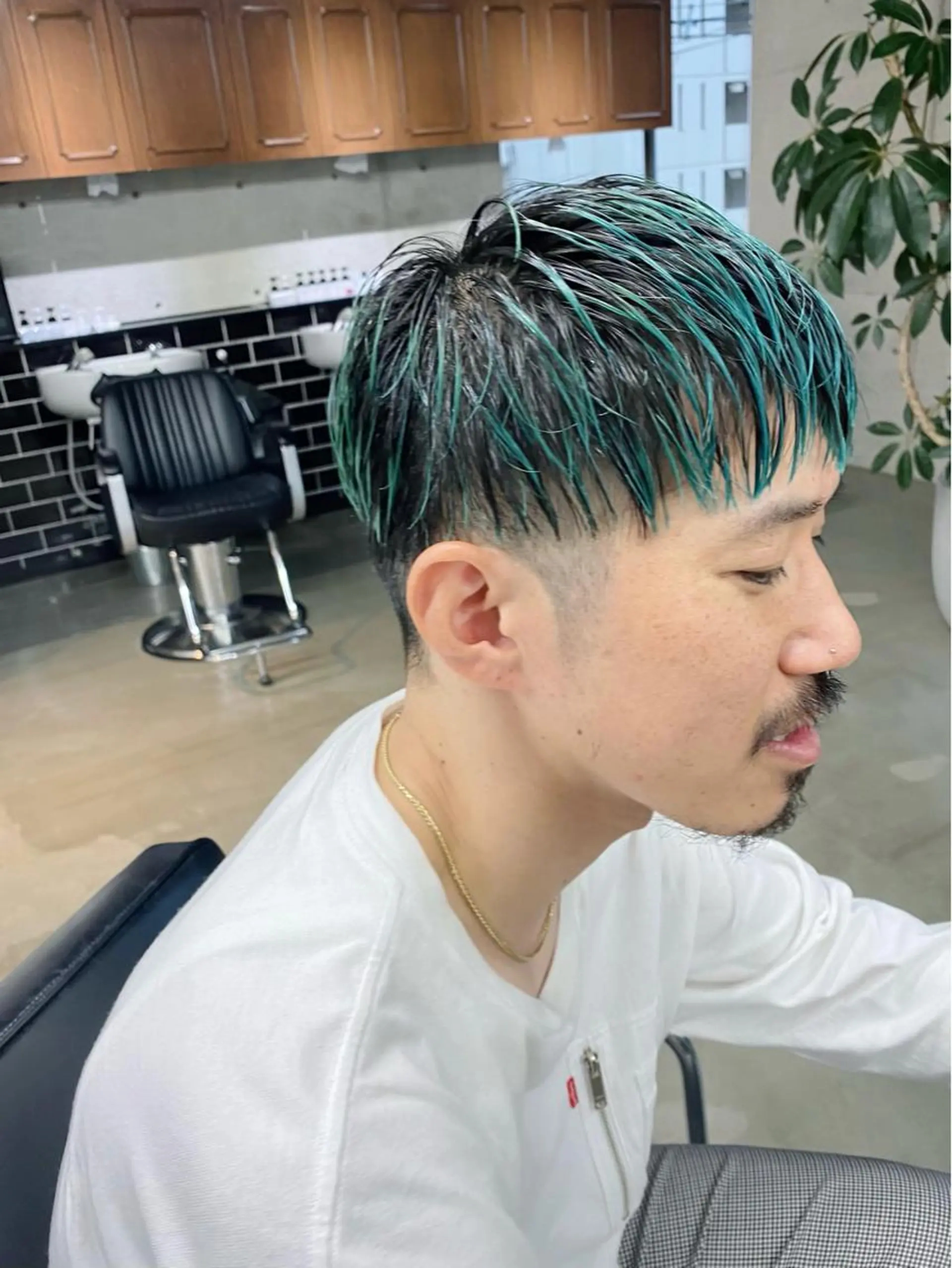 ショート カラー メンズ エメラルドグリーン son hair HIROEのヘアスタイル