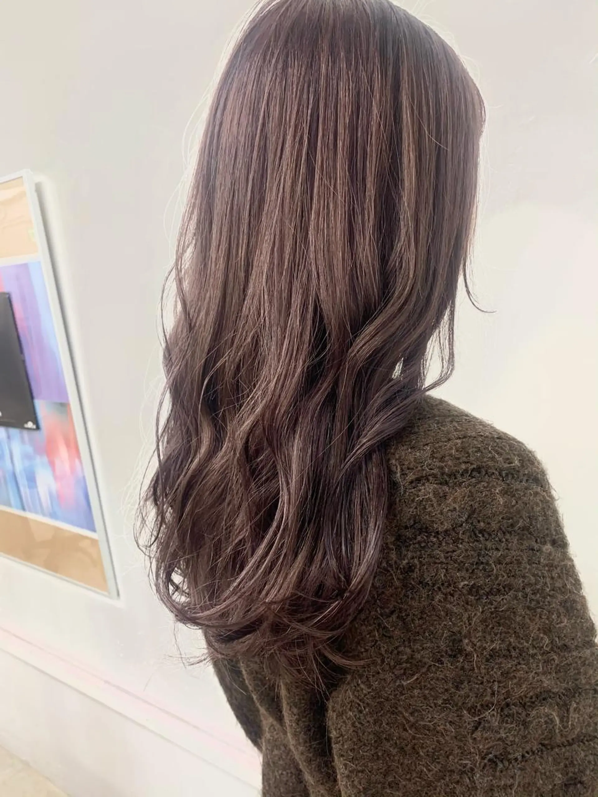 セミロング カラー ベージュカラー ヘアカラー トリートメント chama レイヤーカットのヘアスタイル