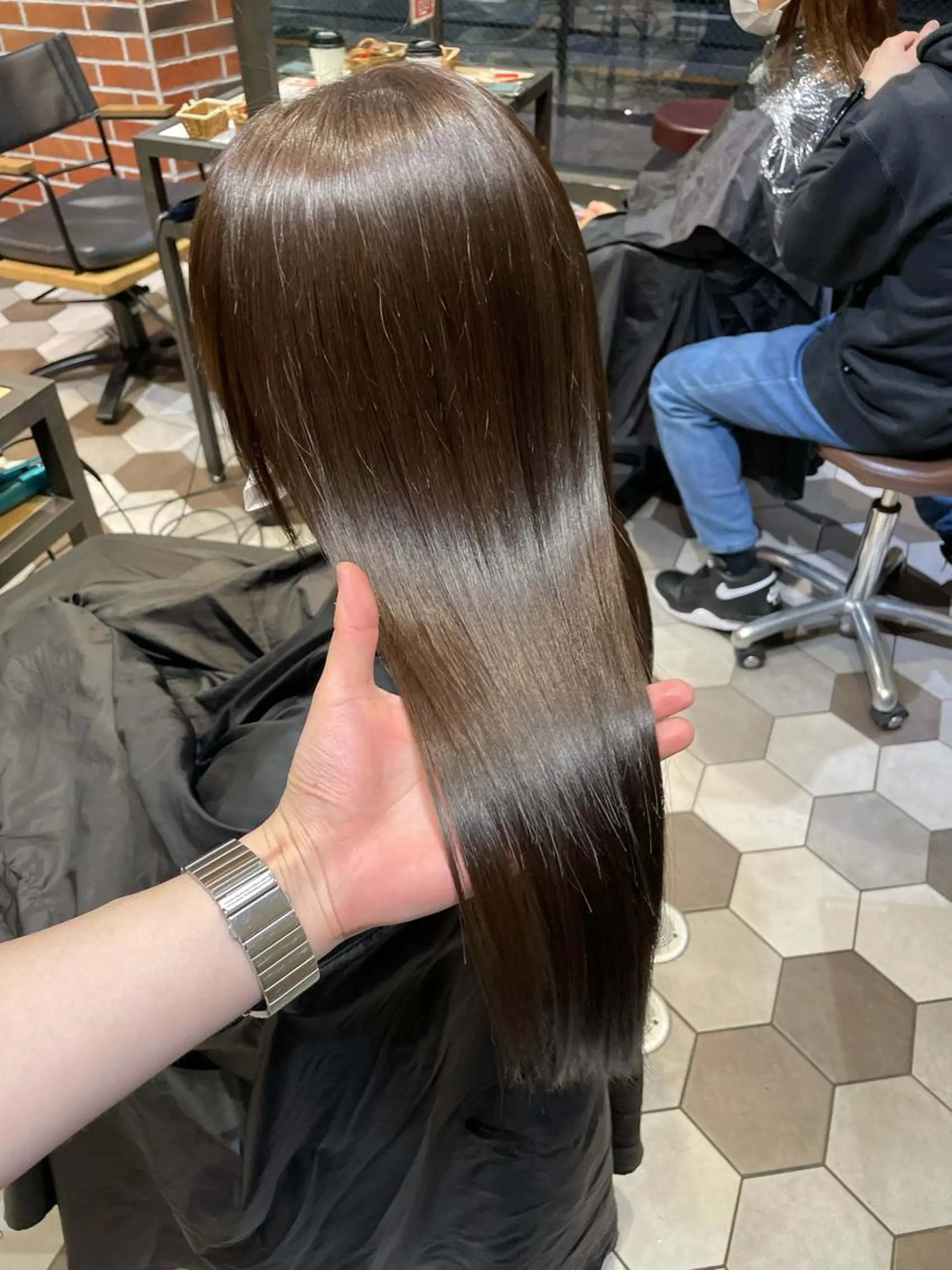 ロング カット 縮毛矯正 トリートメント 髪質改善、縮毛矯正 酸性縮毛矯正のヘアスタイル