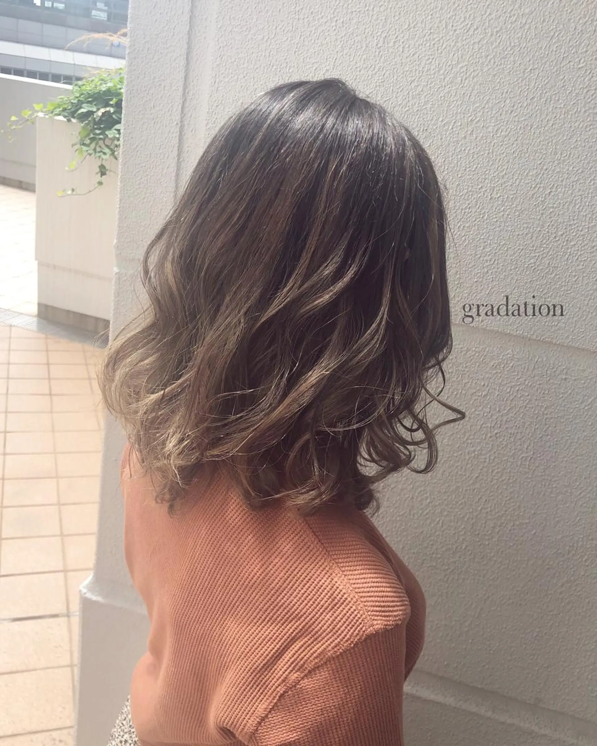 ミディアム 岸川 恭子のヘアスタイル