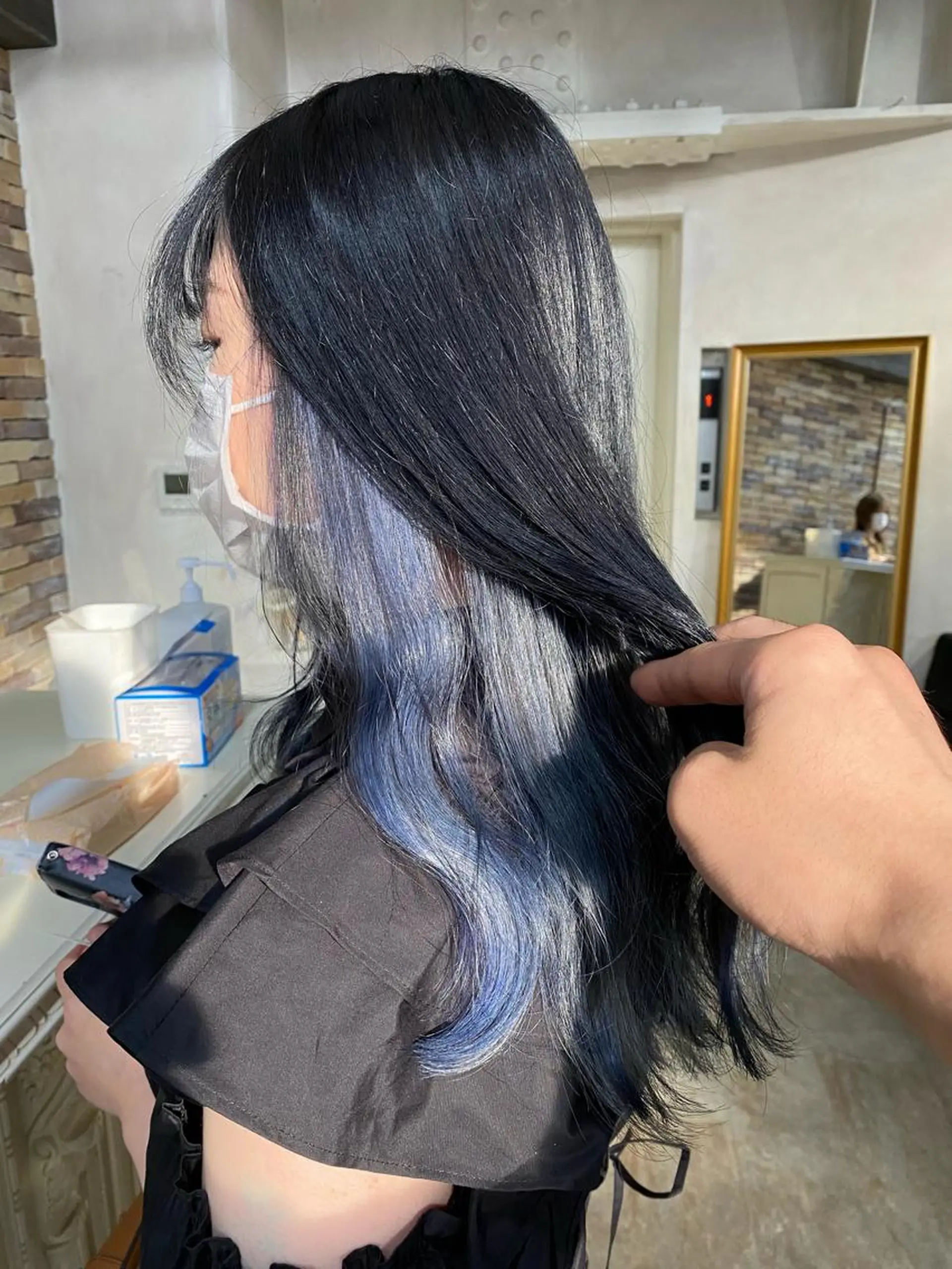 ロング カラー ブリーチ ブルーカラー インナーカラー ヘアカラー ALLY（アリー）所属・ミニモお気に入り数 No.1宍戸雄弥のヘアスタイル