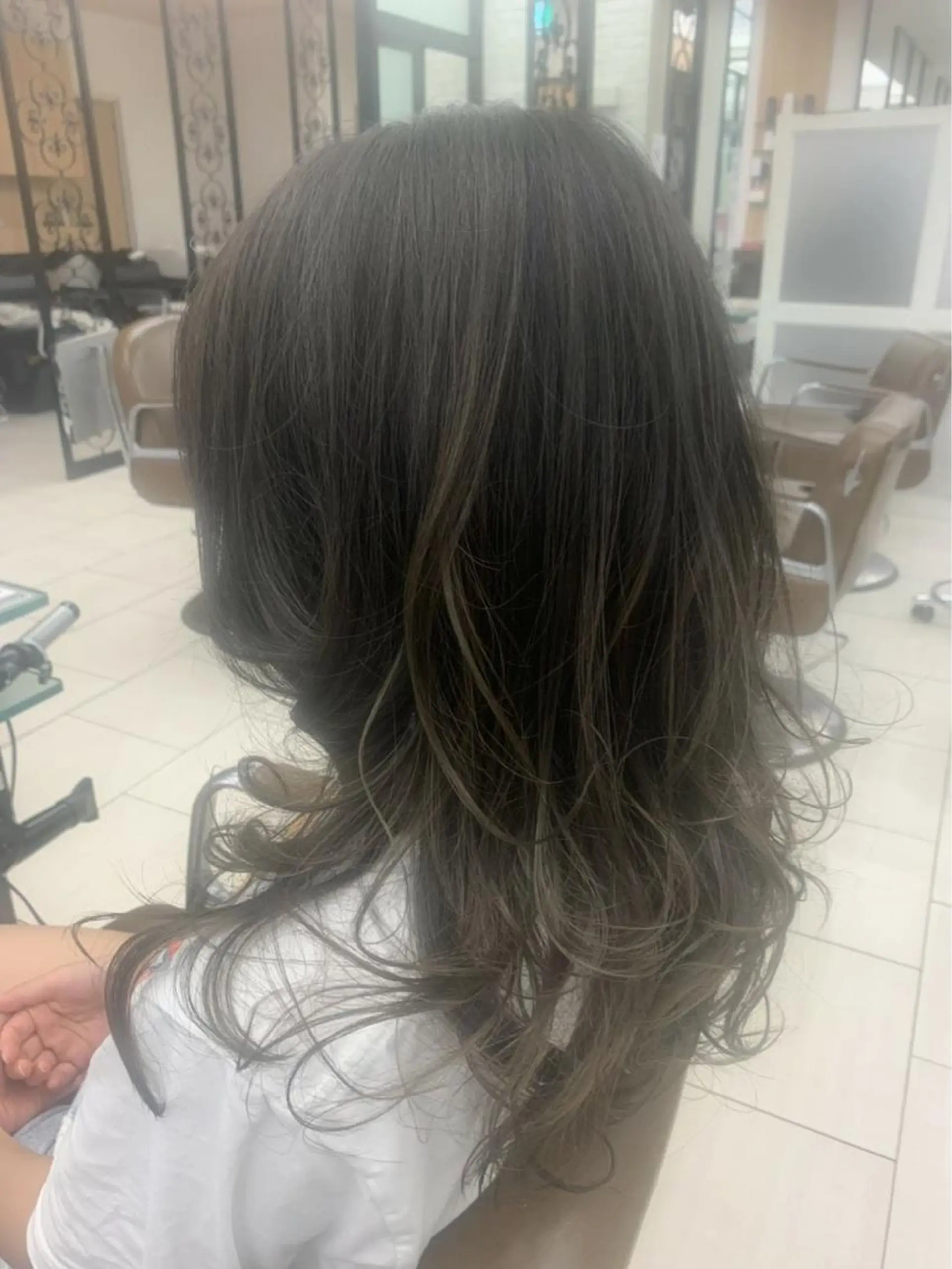 ロング ハイライト レイヤーカット 宮内 修平のヘアスタイル