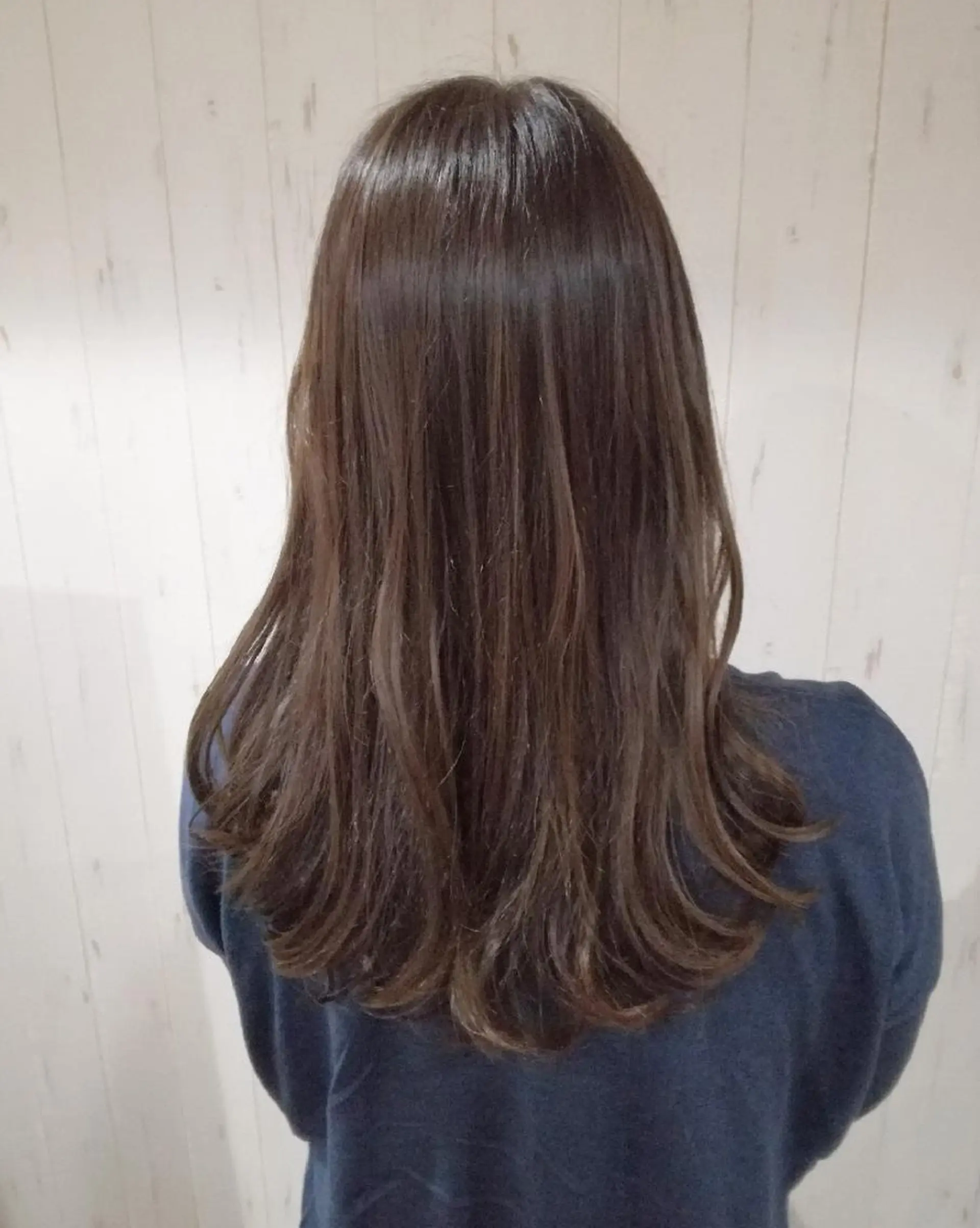 ロング カラー アッシュ ベージュカラー ハイライトカラー ハイライト 西川 敏夫のヘアスタイル