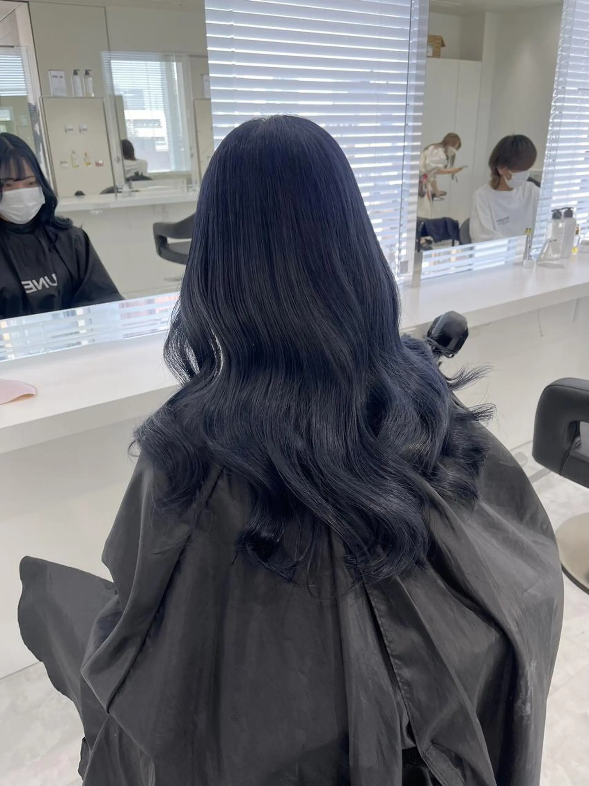 ロング カラー 🦋重くない暗髪🦋 Hana🦋のヘアスタイル