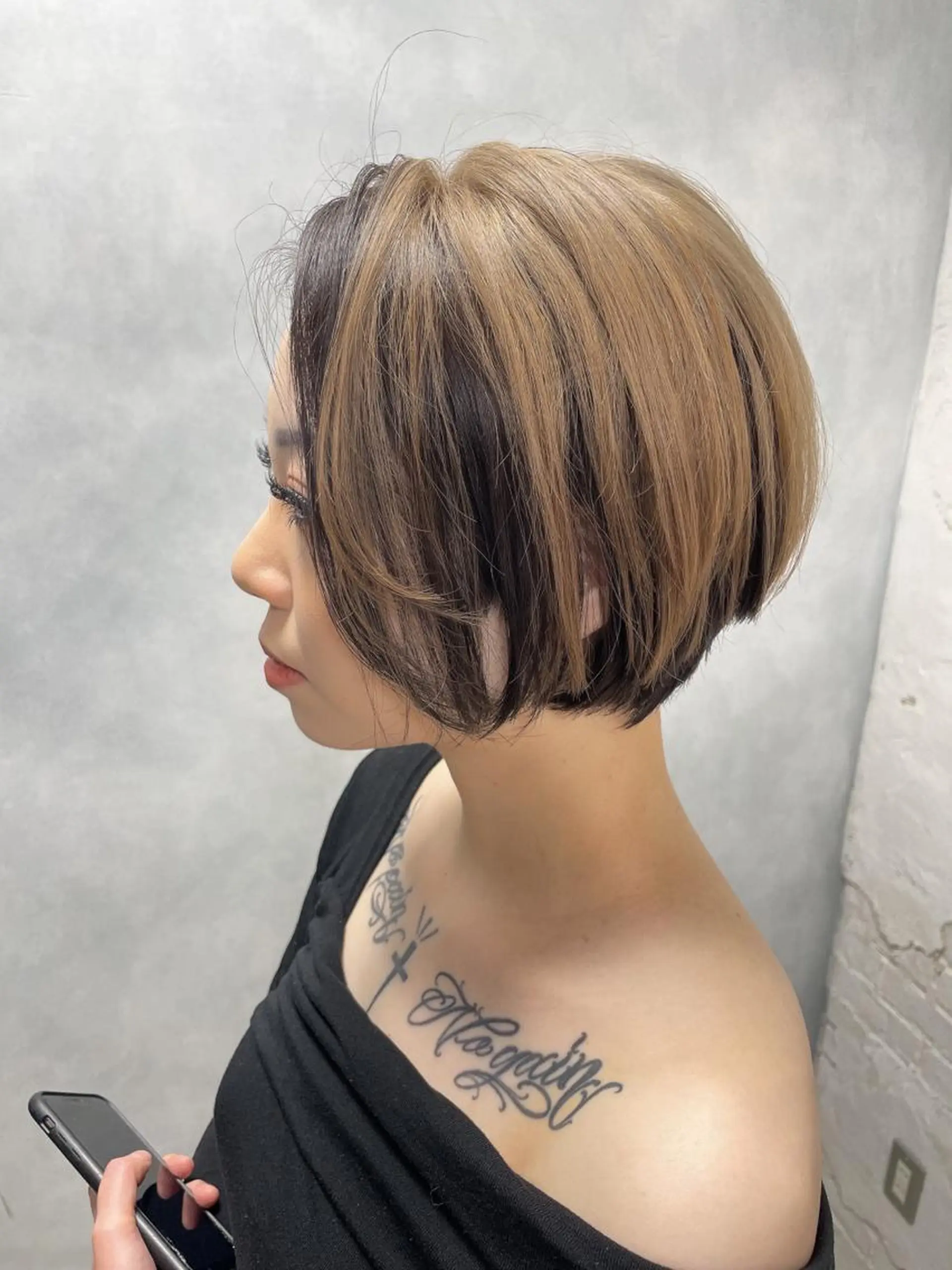 ショート カラー レイヤー／ショート HIDETOSHIのヘアスタイル