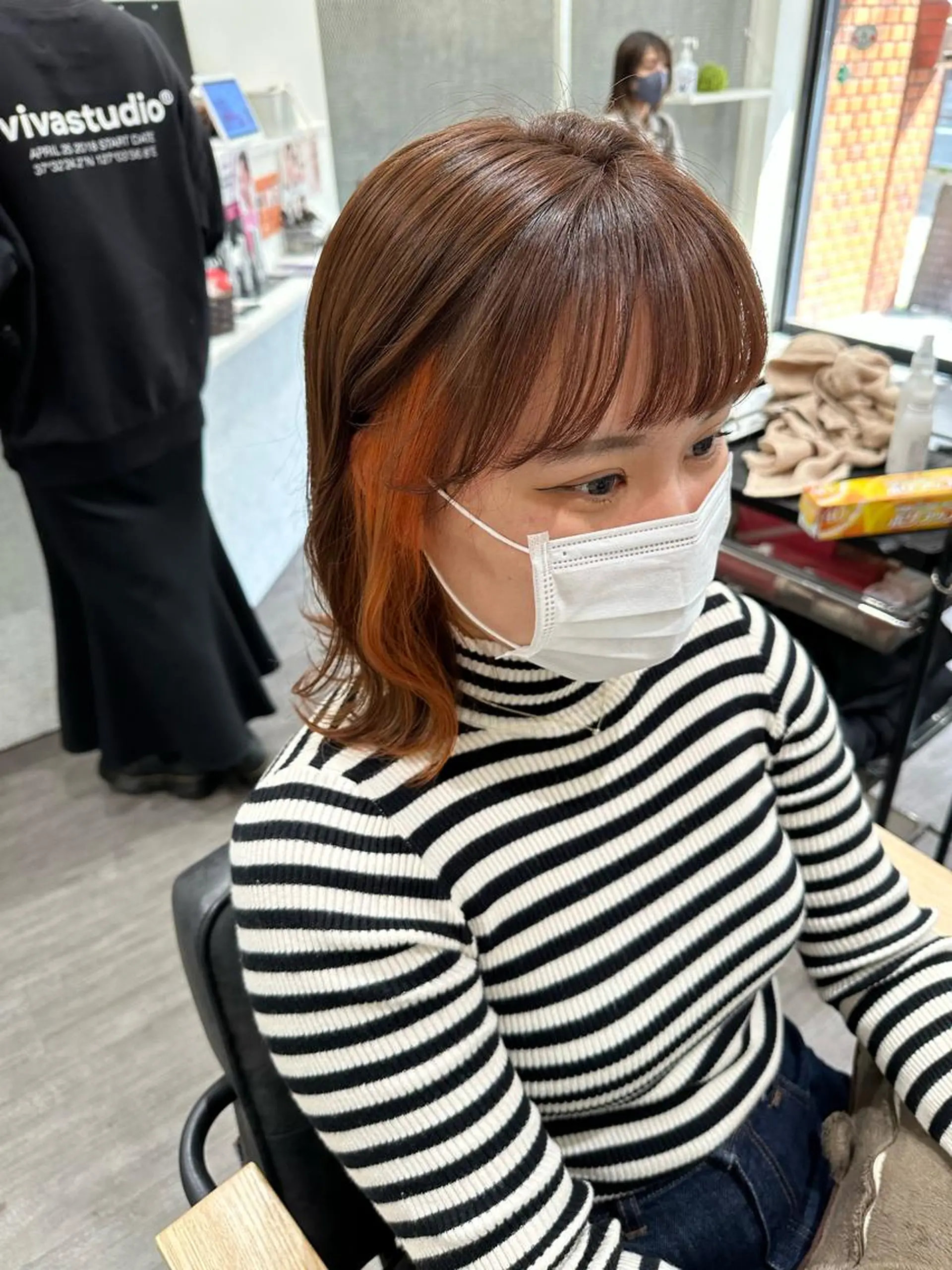 ミディアム カラー オレンジ カット ヘアカラー トリートメント 上田 紗也のヘアスタイル