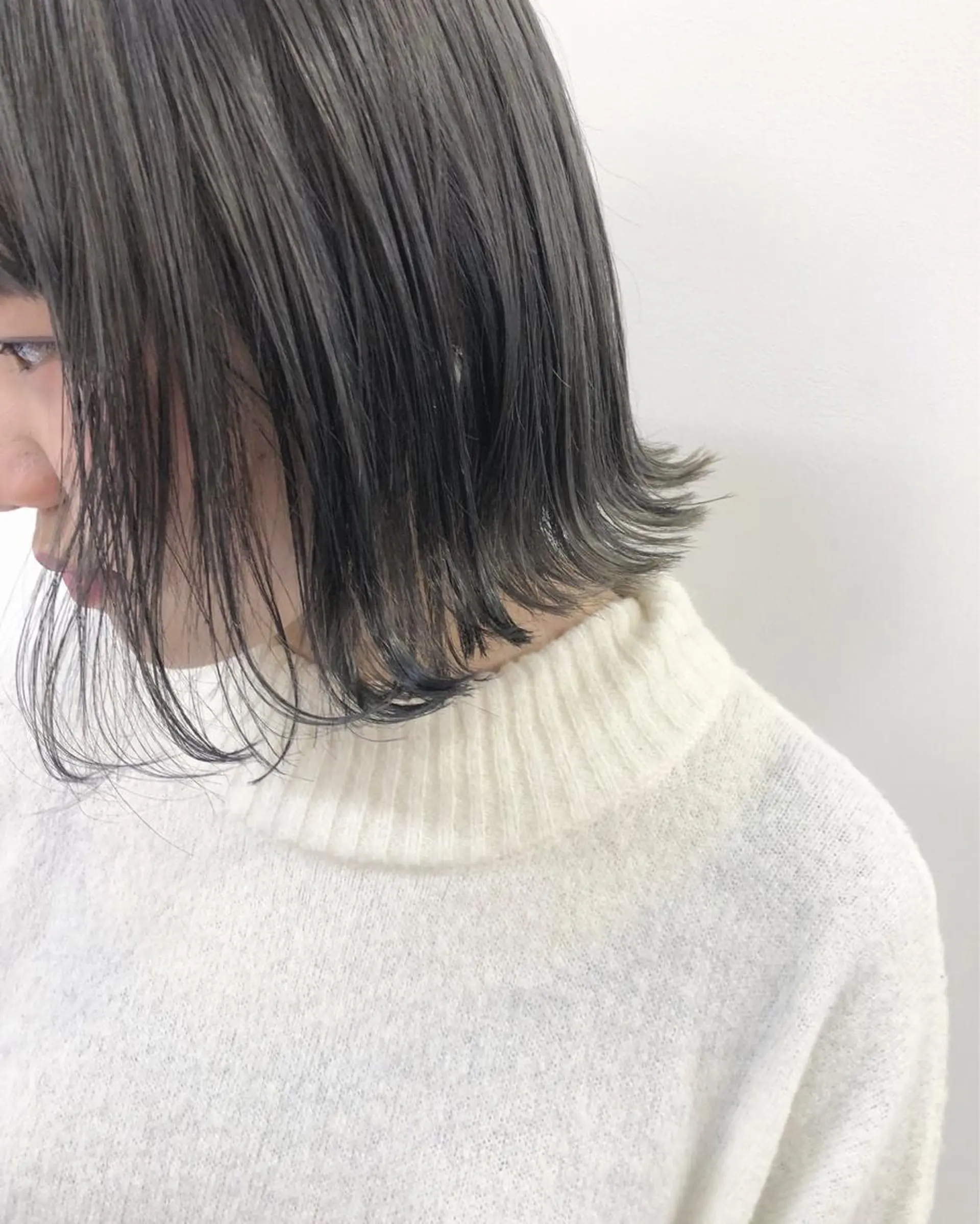 ショート カラー ニシオカ タクヤのヘアスタイル