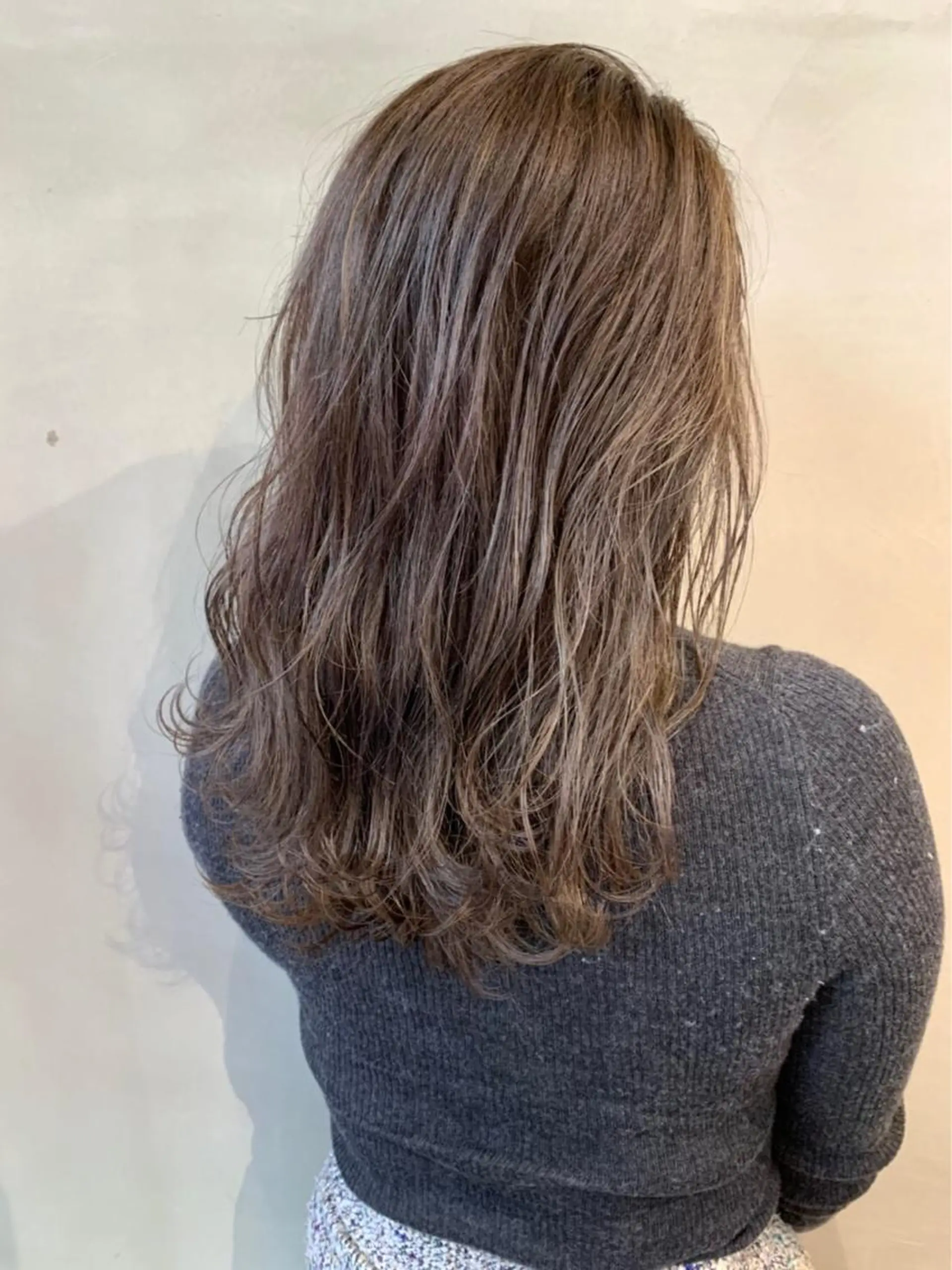 セミロング カット ヘアカラー トリートメント 髪質改善、縮毛矯正 酸性縮毛矯正のヘアスタイル