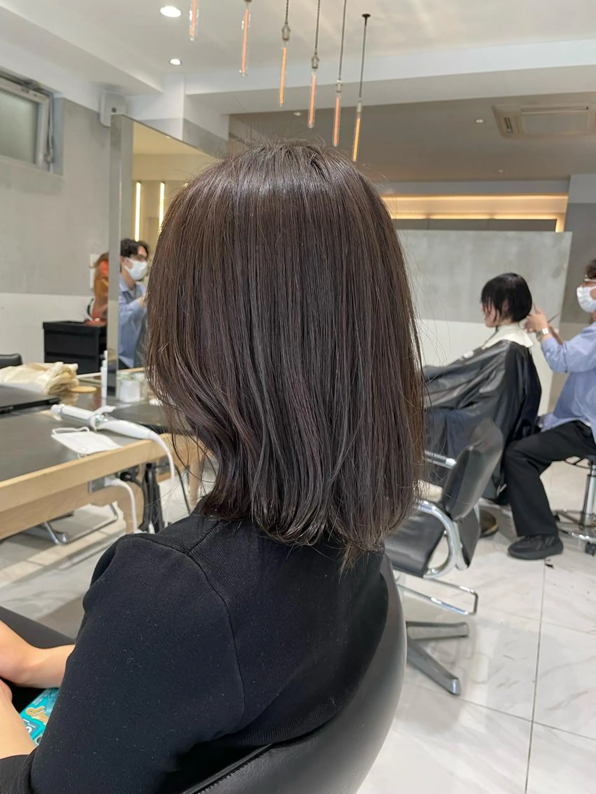 ミディアム カット ヘアカラー トリートメント ヘッドスパ ヘアセット 透明感ブリーチ カラー✨有坂映哉のヘアスタイル