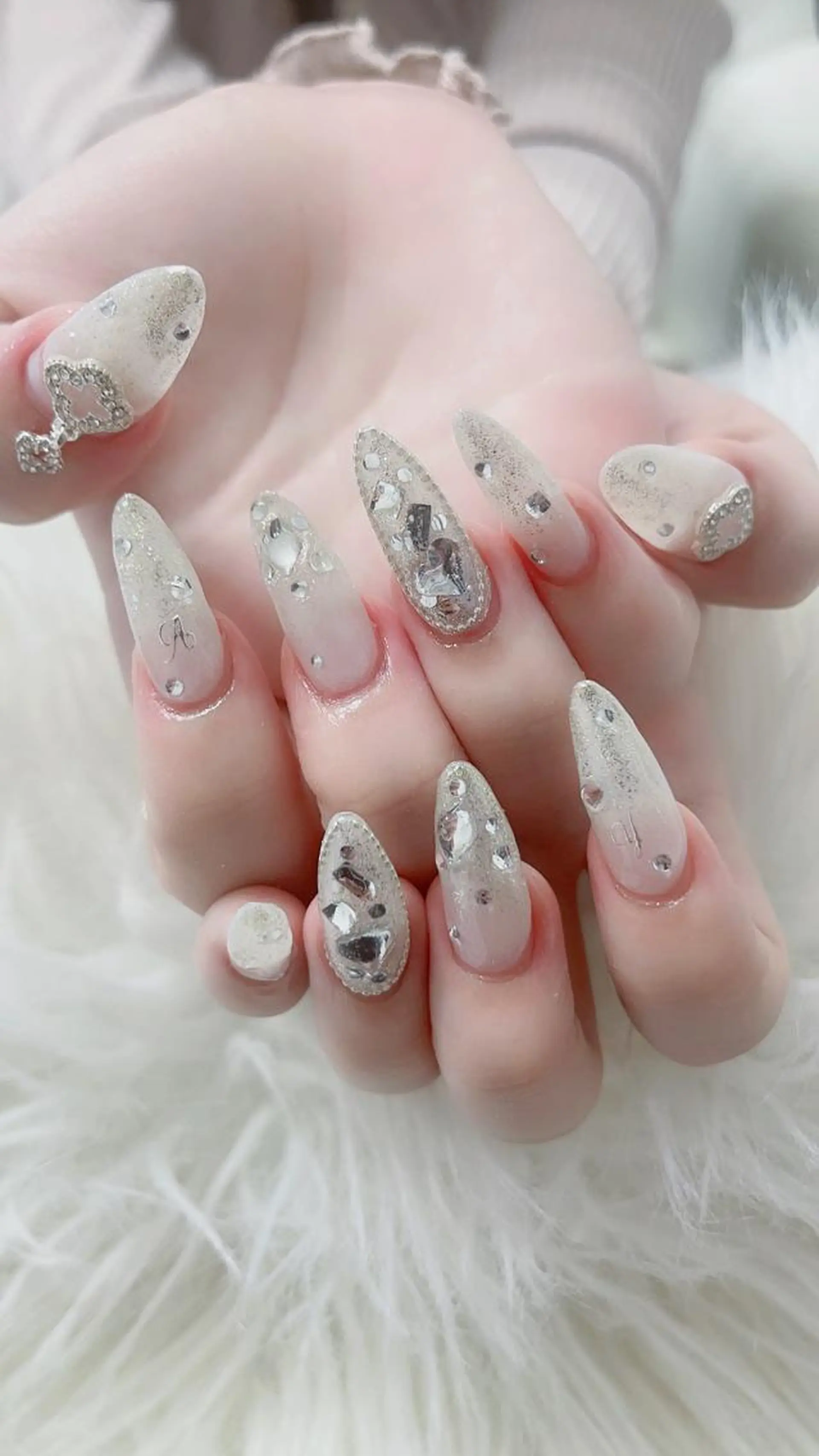 ネイル 菲菲ネイルサロン所属・FF フィフィネイルサロンのネイルデザイン