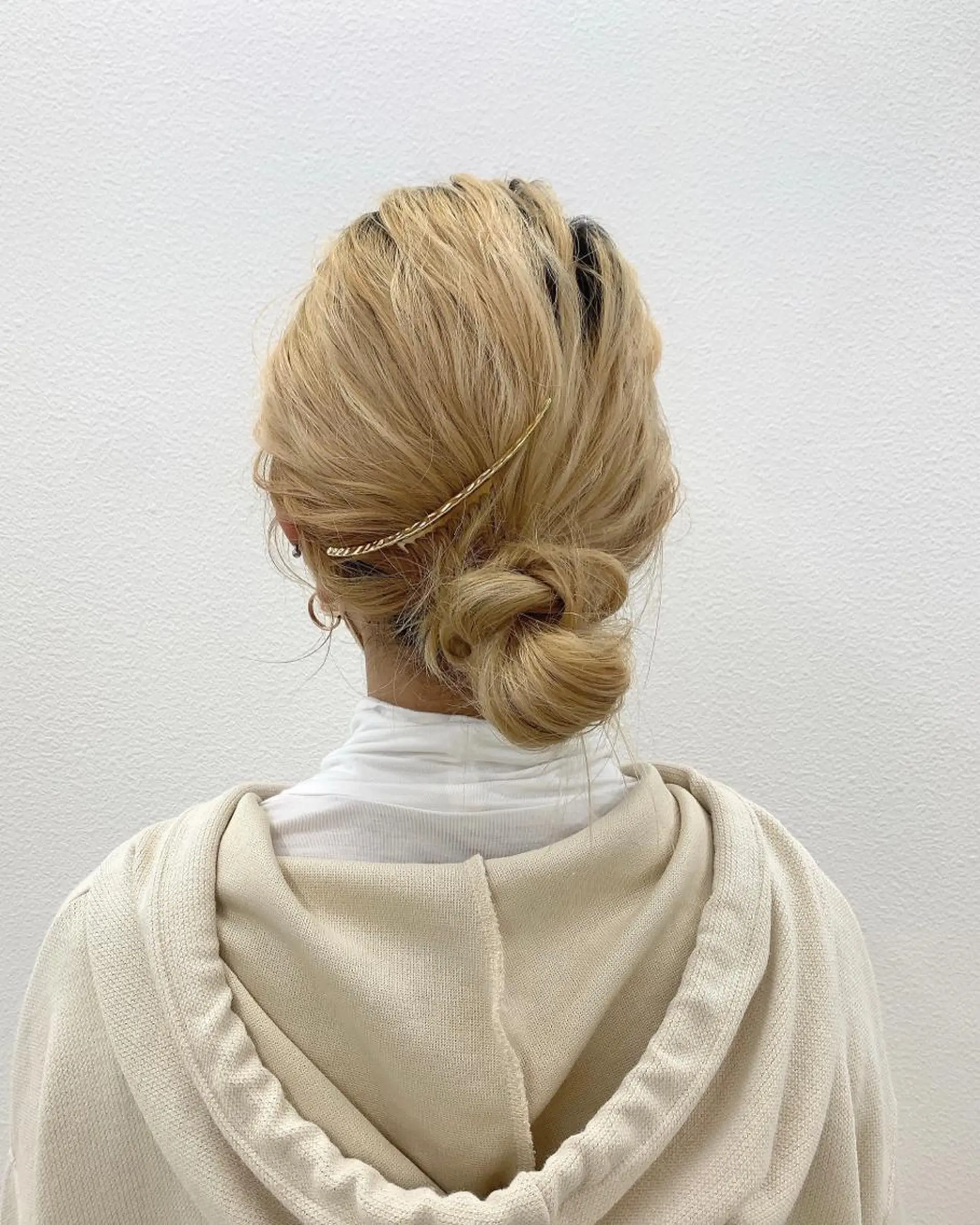 セミロング ヘアアレンジ お団子ヘア cirrus🕊 韓国ヘア♡山縣あかりのヘアスタイル