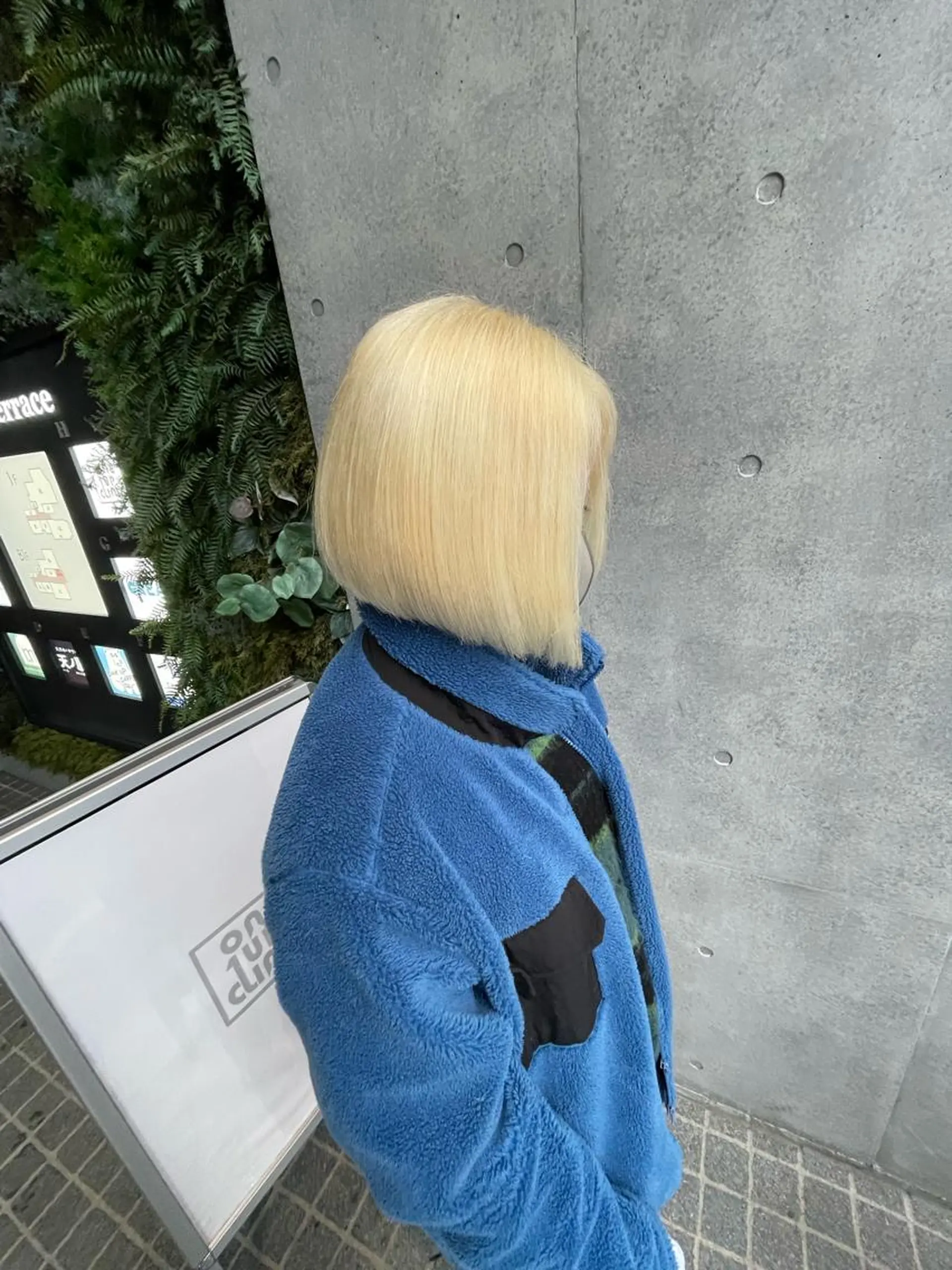 ショート カラー ブリーチ 抜きっぱなしブロンド ヘアカラー ブリーチ専門美容師 谷合純一のヘアスタイル