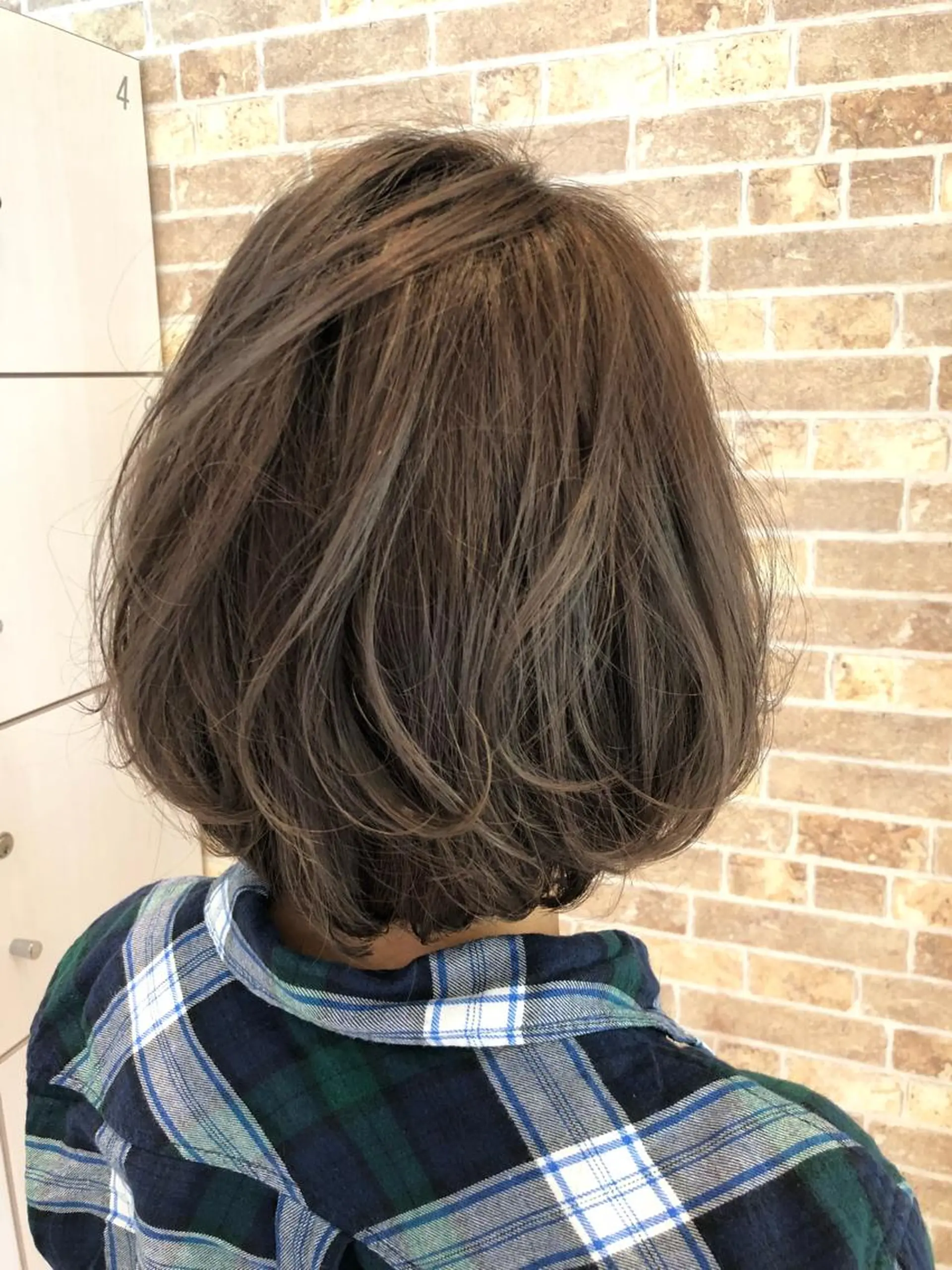 ミディアム アッシュ 福元 保雄のヘアスタイル