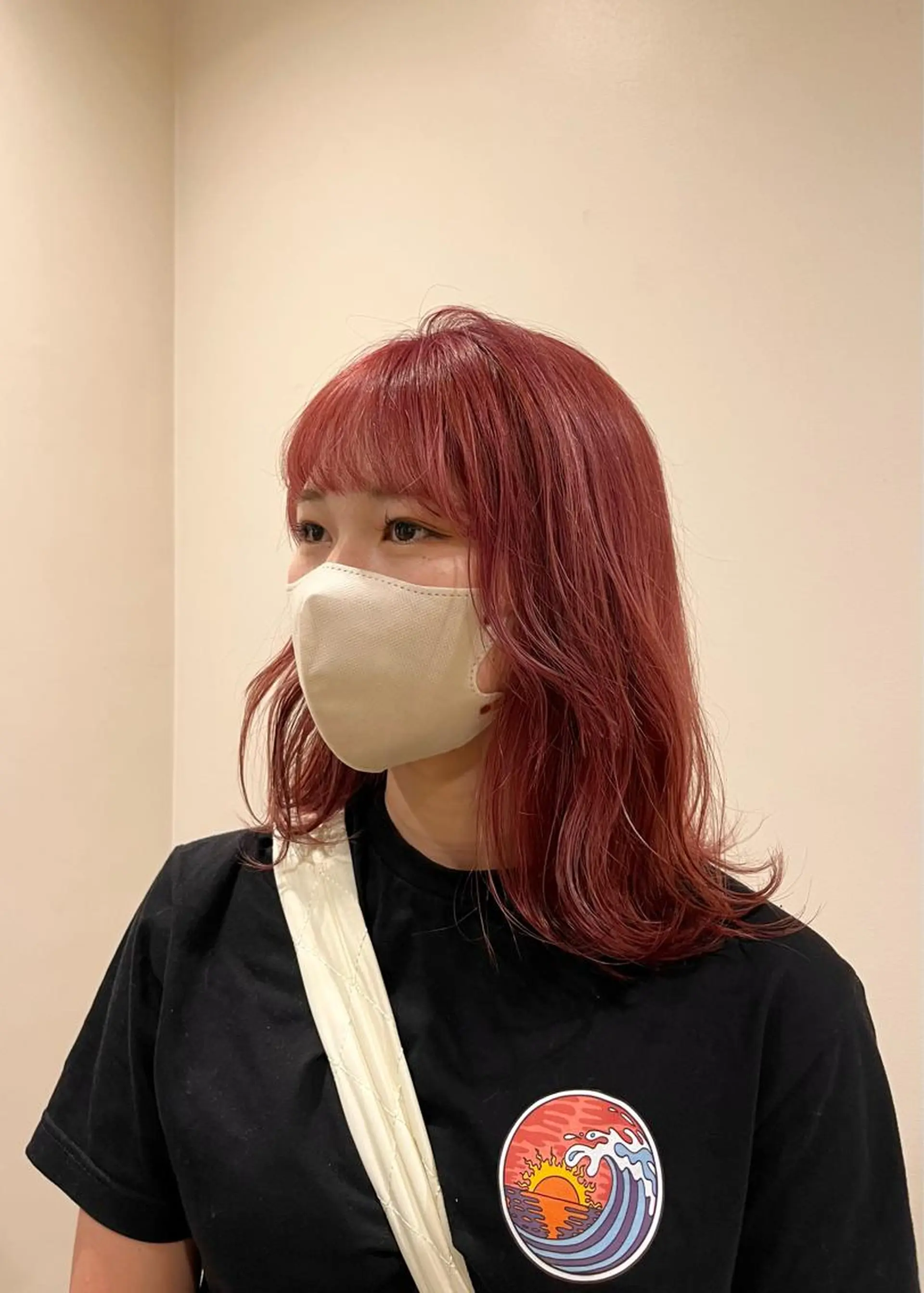 ミディアム カラー ブリーチ ピンクカラー 森田 翔斗ベージュカラー⭕のヘアスタイル