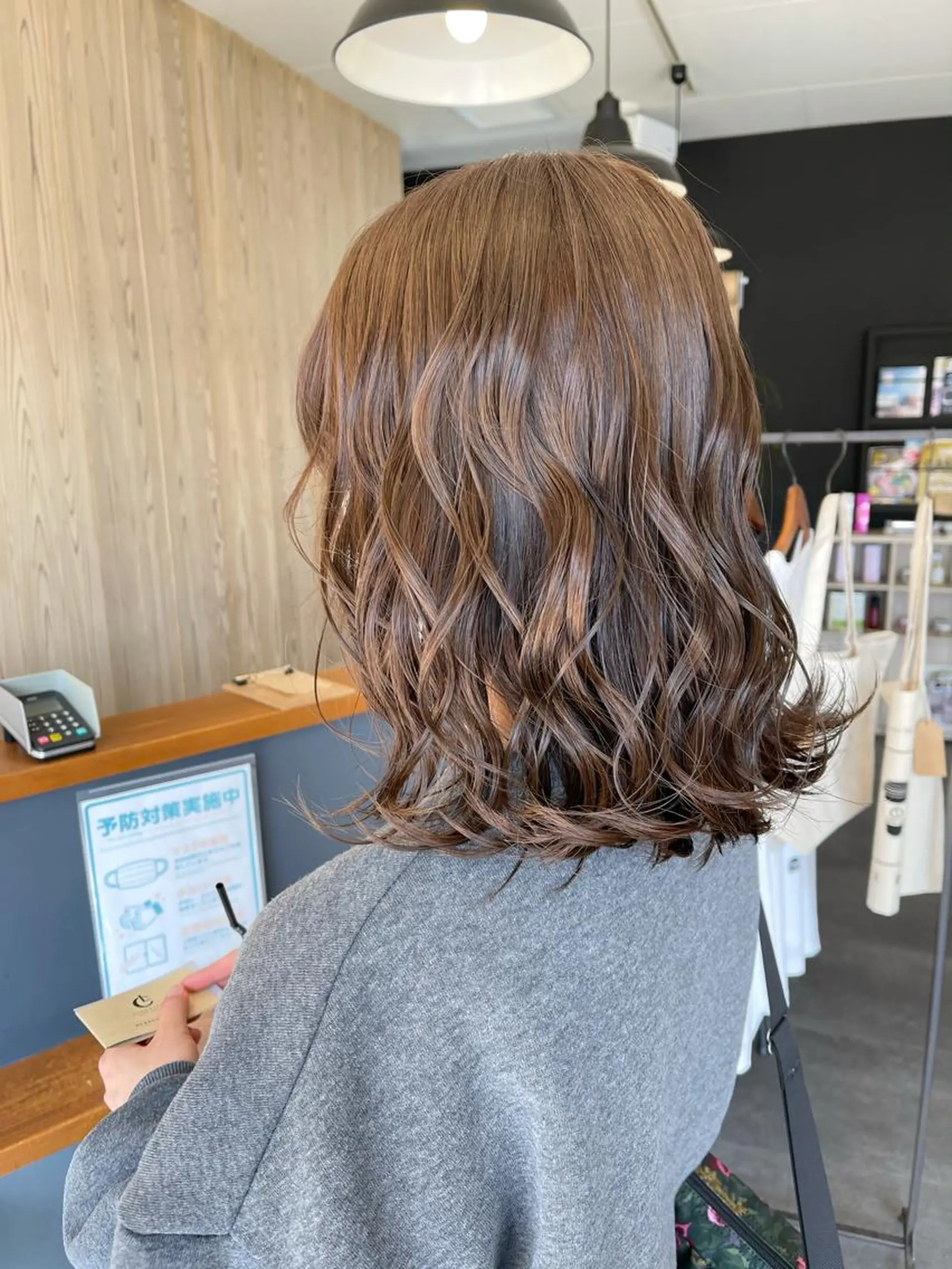ミディアム カラー カット ヘアカラー ～lynn～Moana by HEADLIGHT 武蔵小杉２号店【リン モアナ バイ ヘッドライト】所属・Tomoya 次世代ブリーチ🕊のヘアスタイル