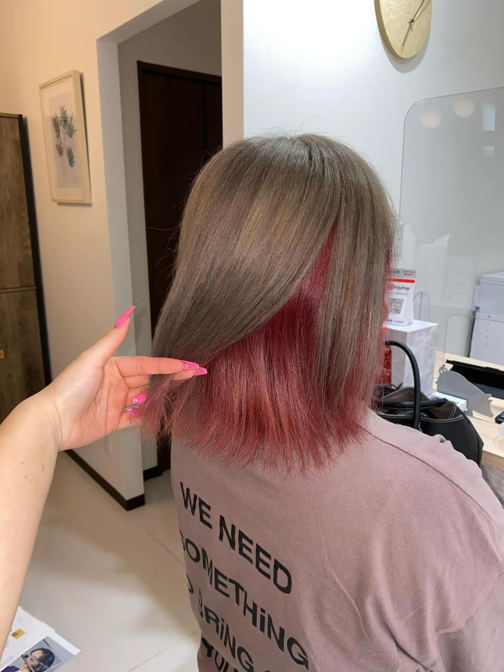 ミディアム ヘアカラー 手塚 麗のヘアスタイル