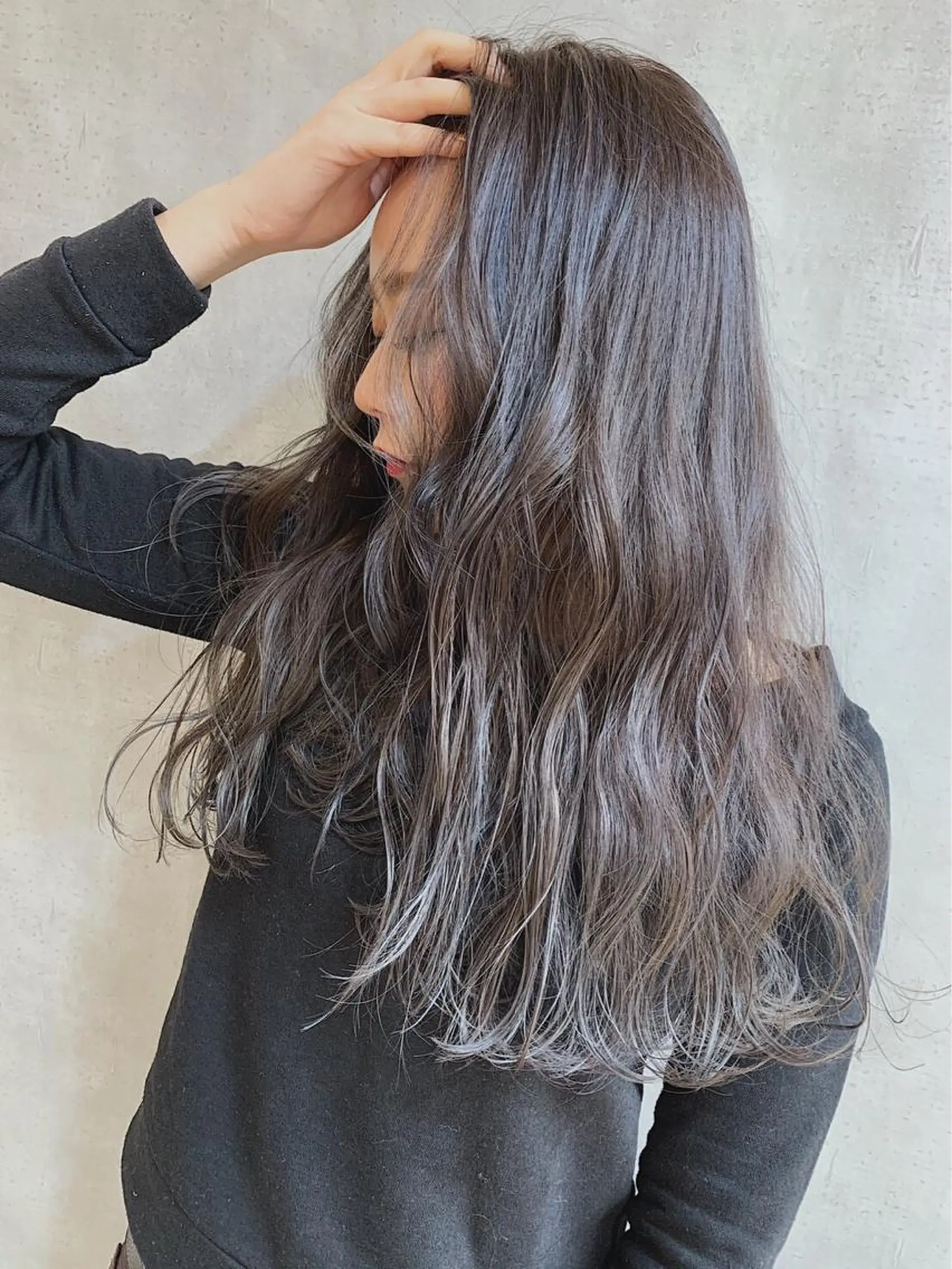 ロング カラー アディクシーカラー ハイライトカラー メッシュ ハイライト _WHITE 難波本店のヘアスタイル