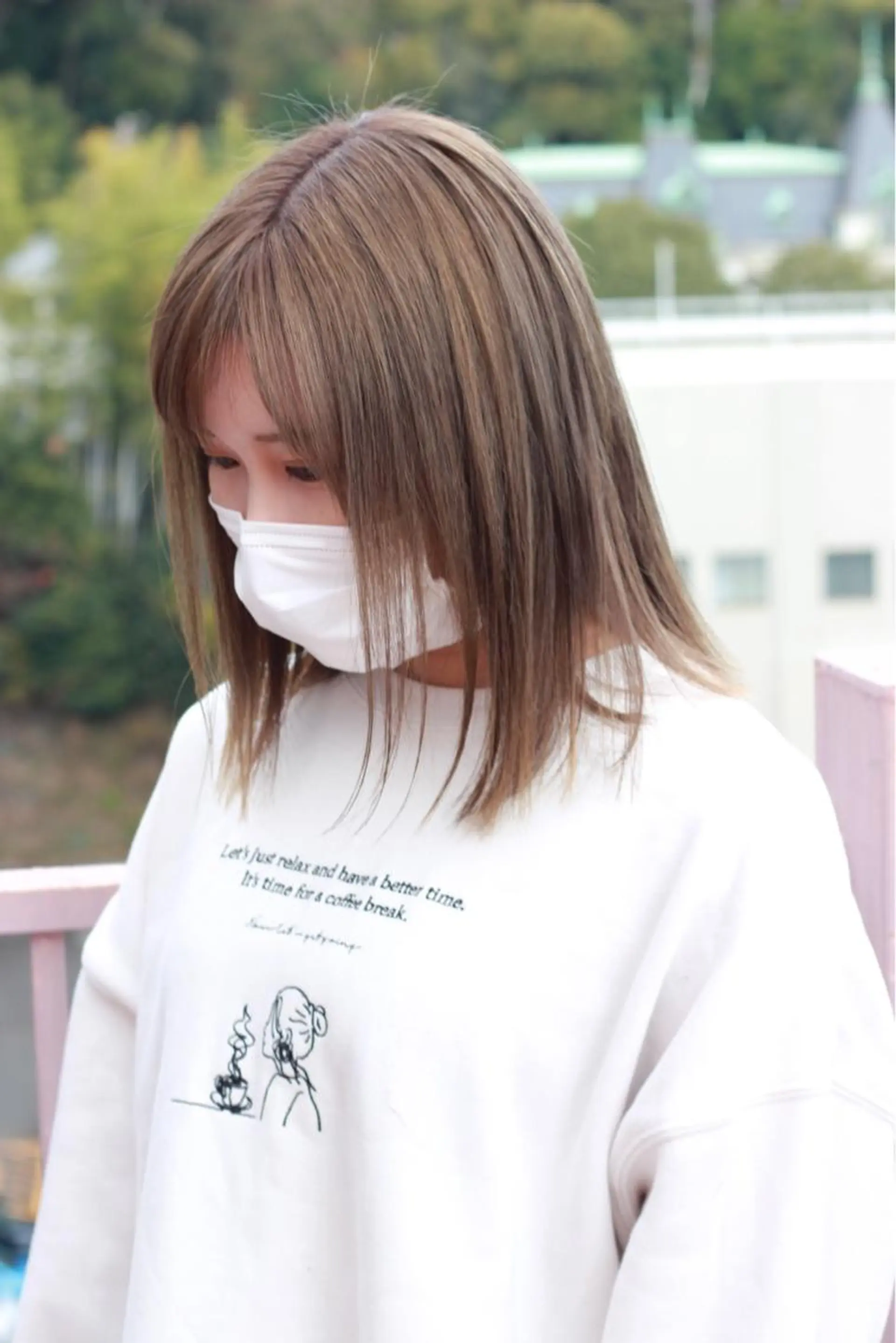 ミディアム カラー グレージュ ミルクティーグレージュ カット Viage （ビアージュ）のヘアスタイル