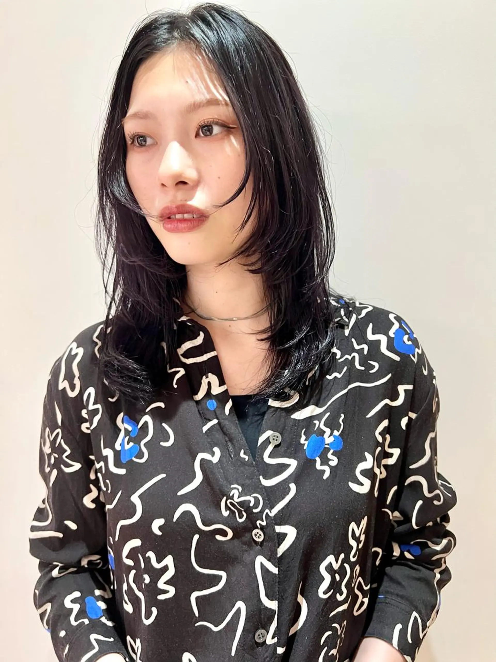 ミディアム カラー カット MARU レイヤー/ウルフのヘアスタイル