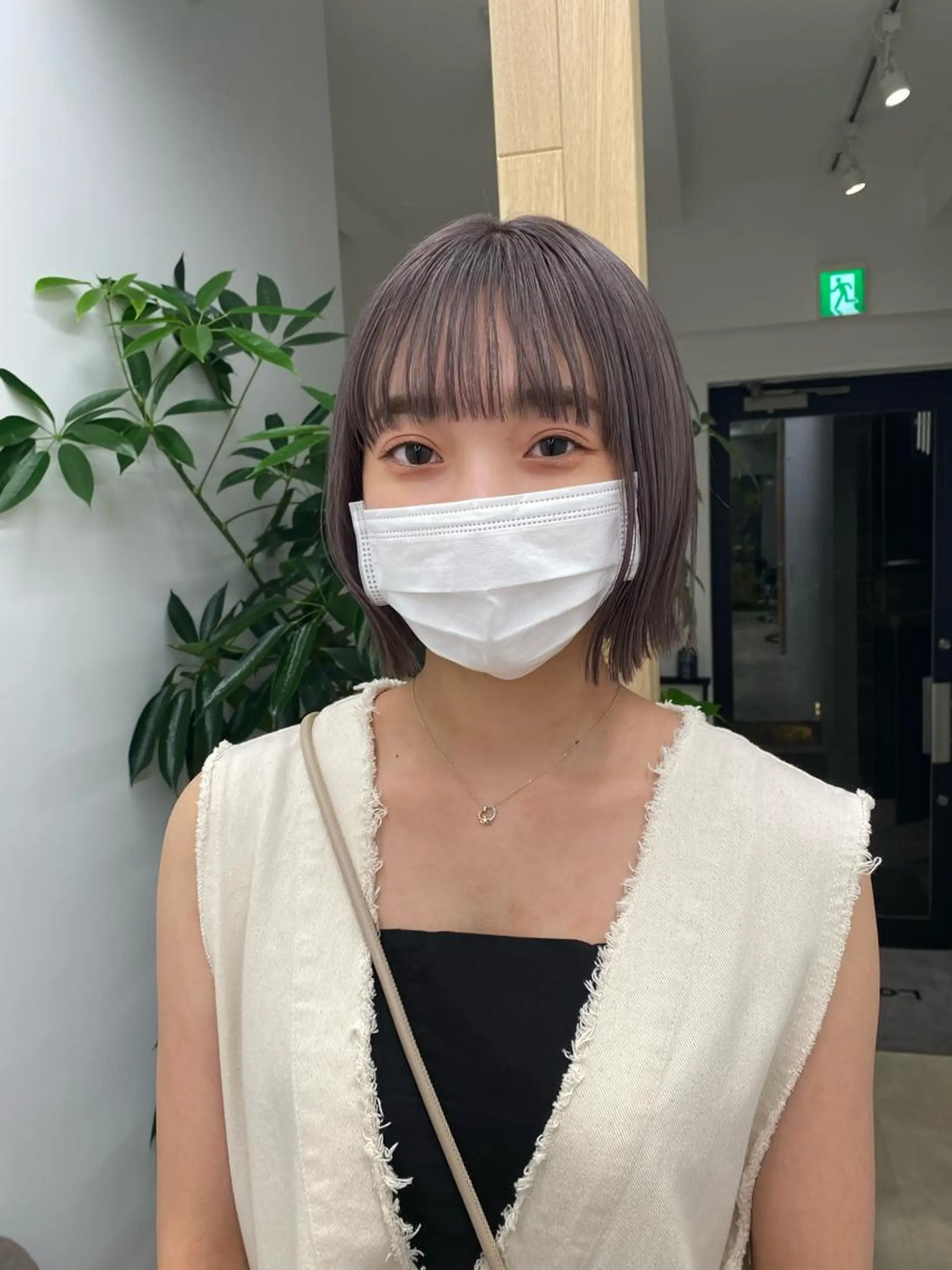ショート カラー ブリーチ グレージュ シアーグレージュ ボブ Lomalia 🤍🫧/makoのヘアスタイル