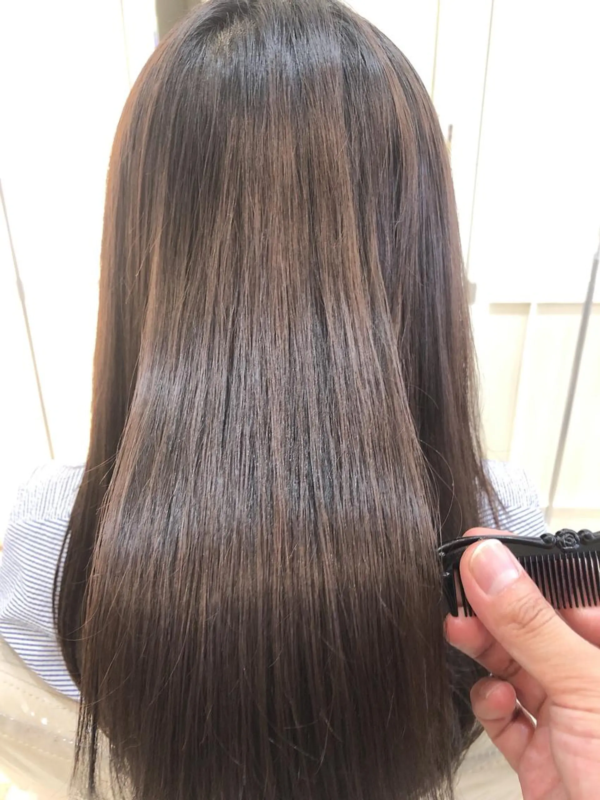 ロング 髪質改善 酸性ストレート 須賀 一美のヘアスタイル