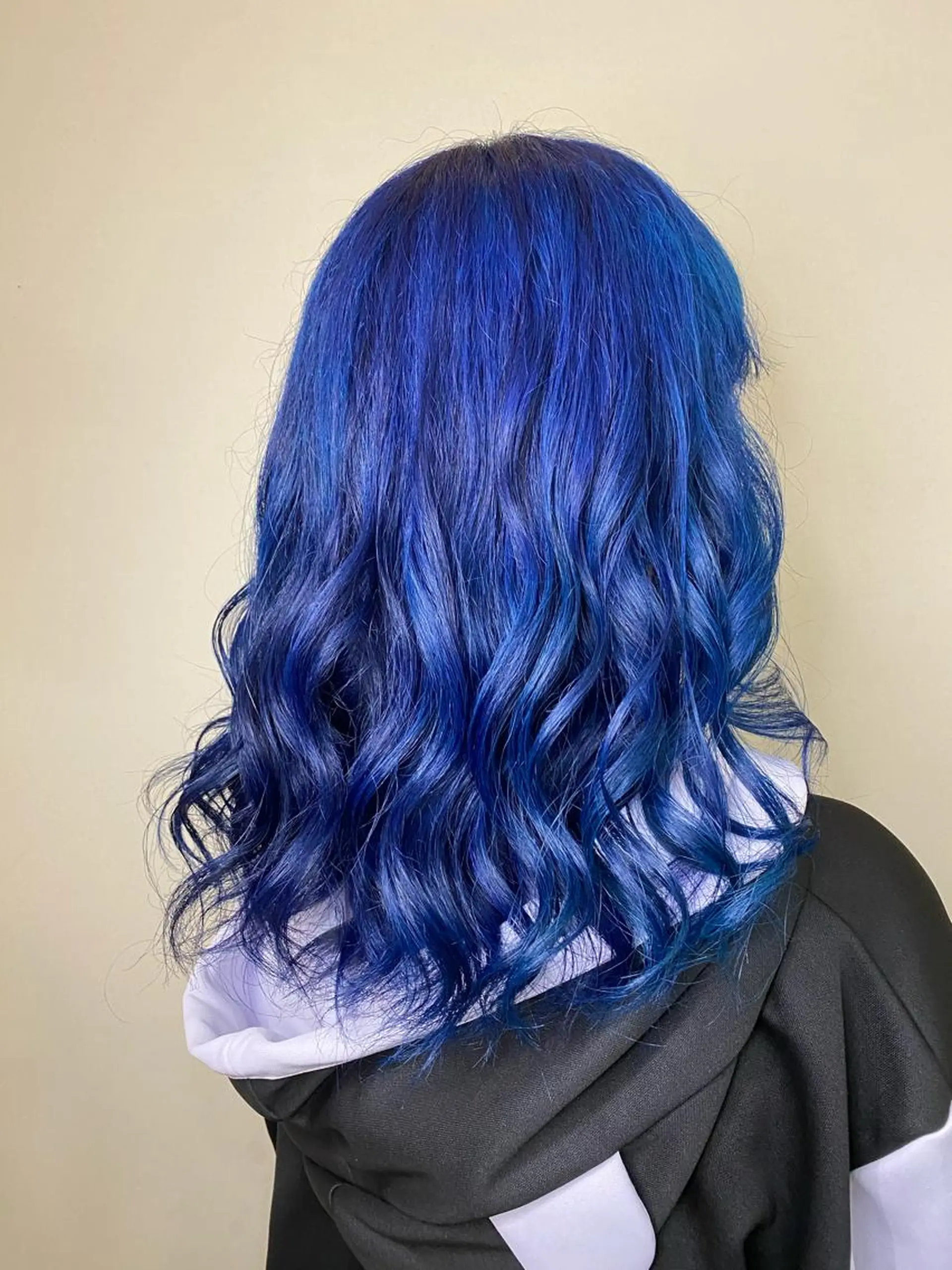 ミディアム ゆぴ☾‪/推しカラー /ハイトーンのヘアスタイル