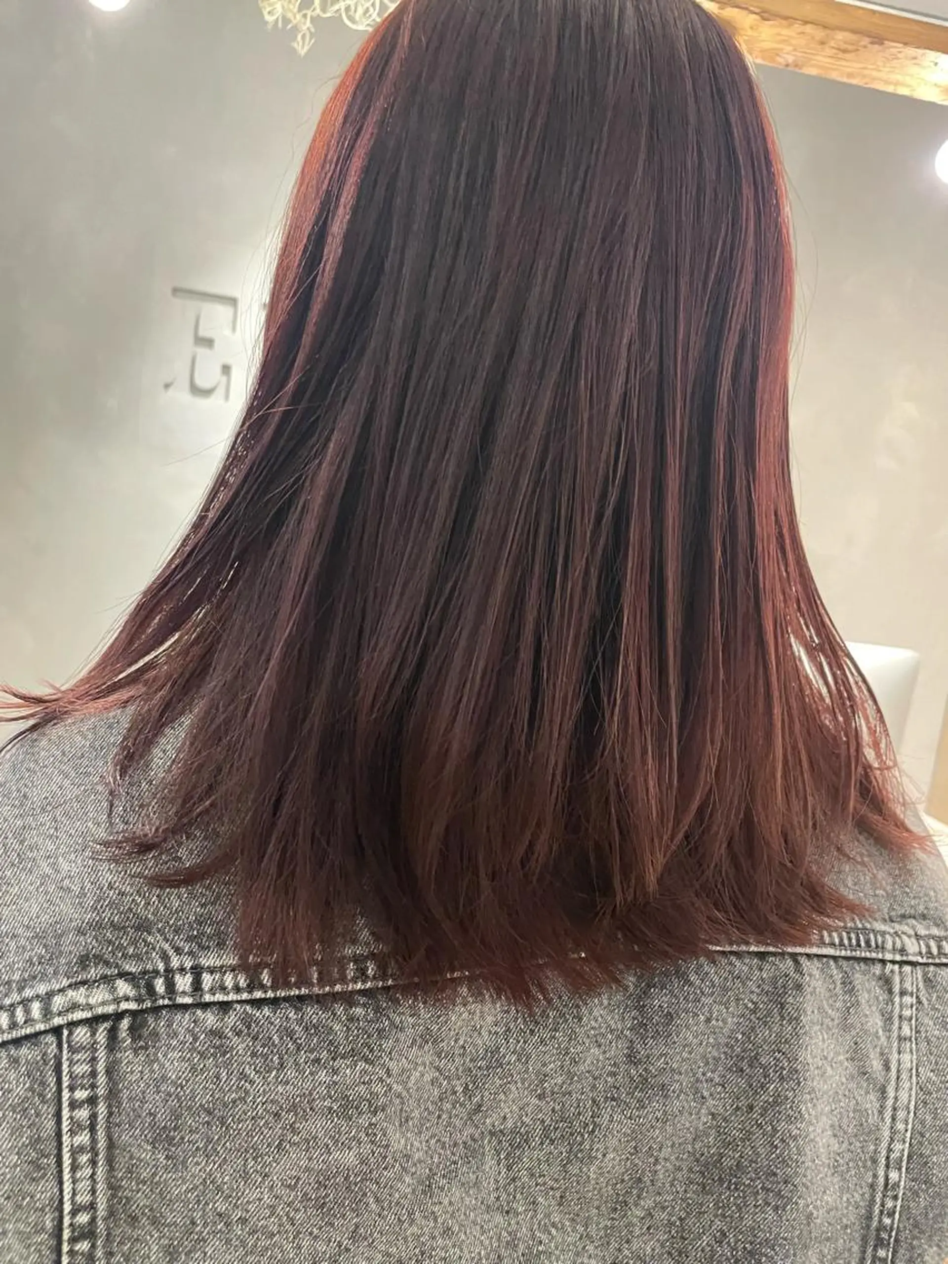 セミロング カラー EIGHT MAYUのヘアスタイル