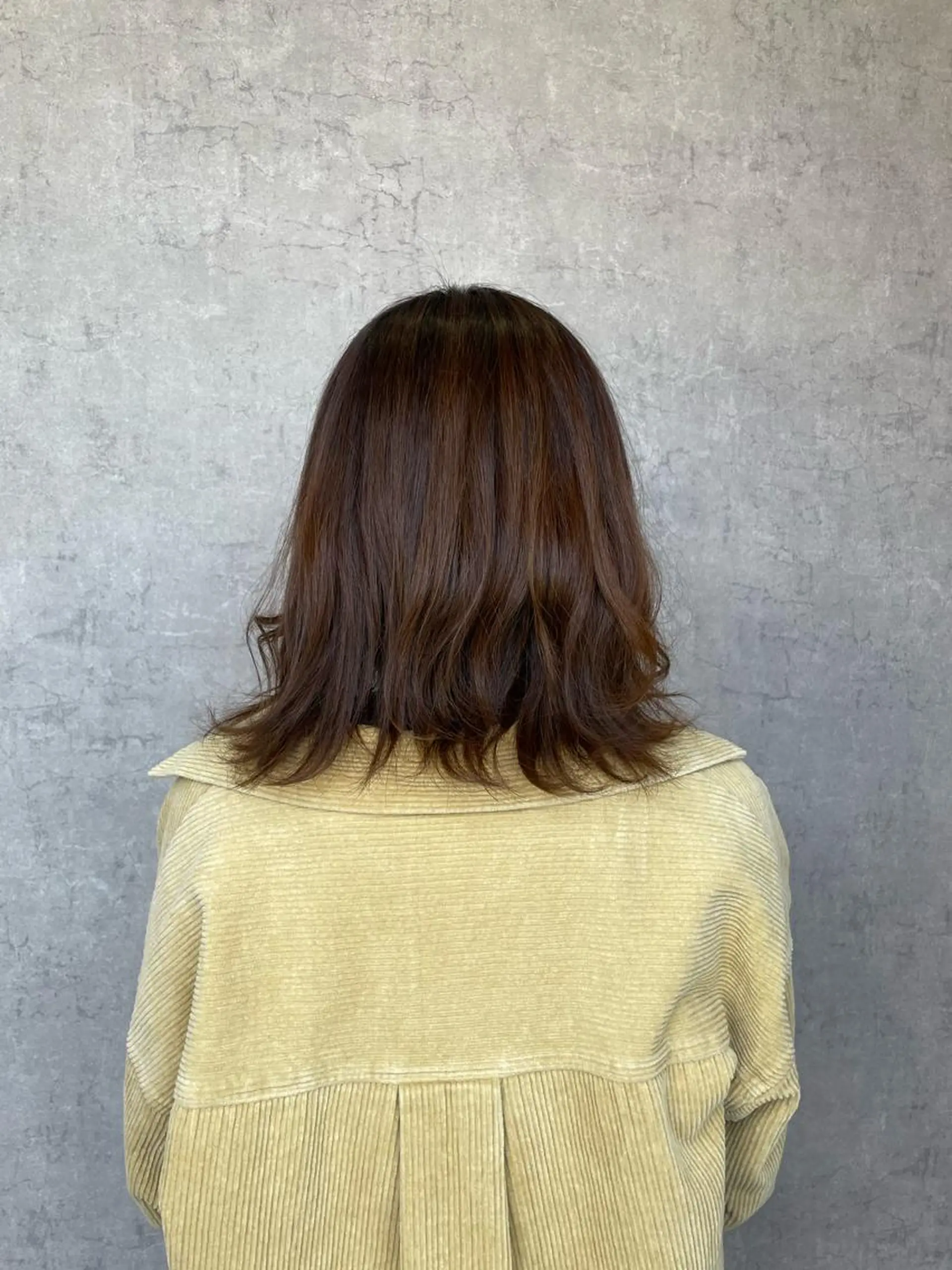 ミディアム カラー ブラウンカラー マットブラウン 丸山 雷世のヘアスタイル