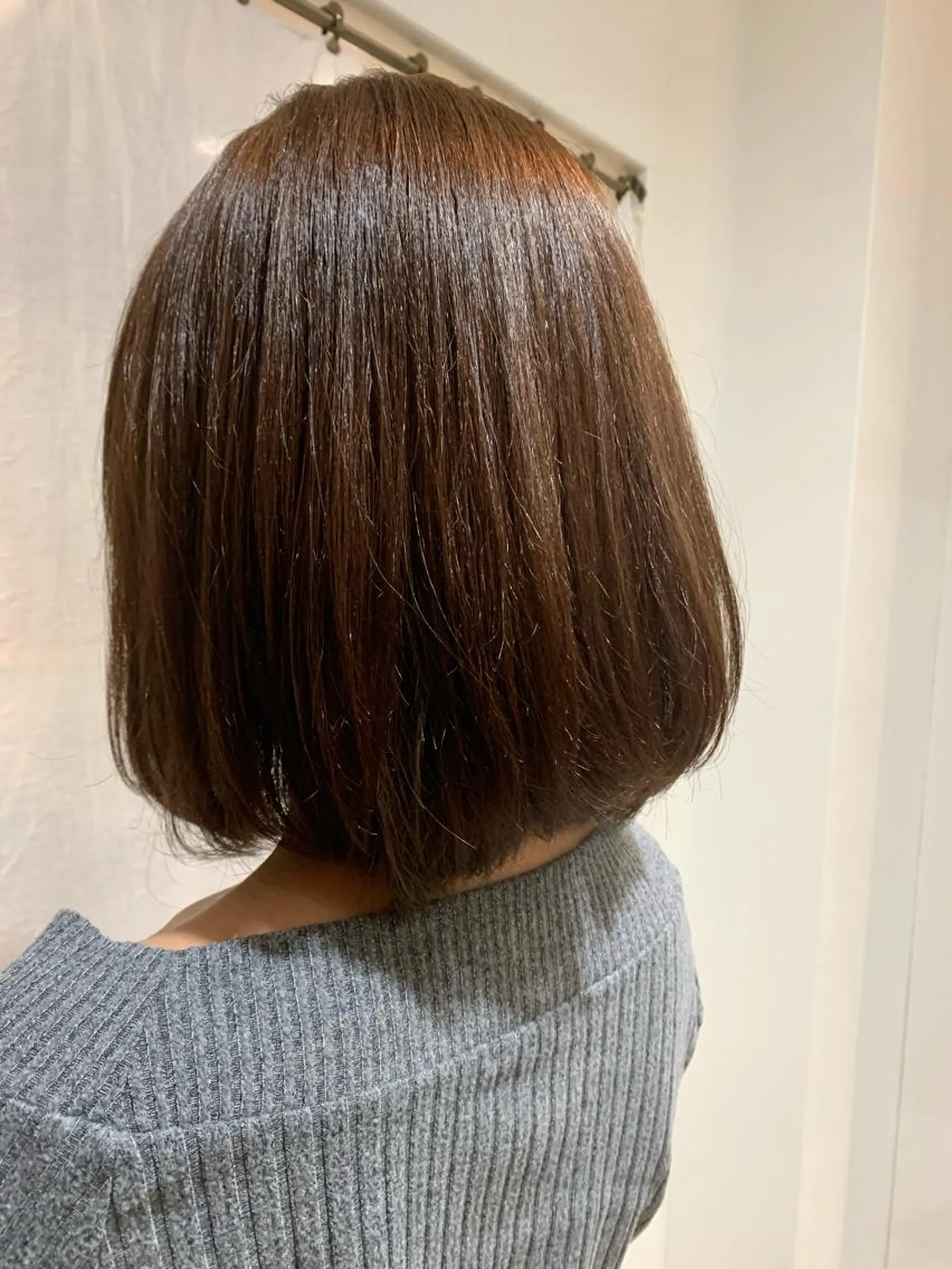 ミディアム 西垣 佳苗のヘアスタイル