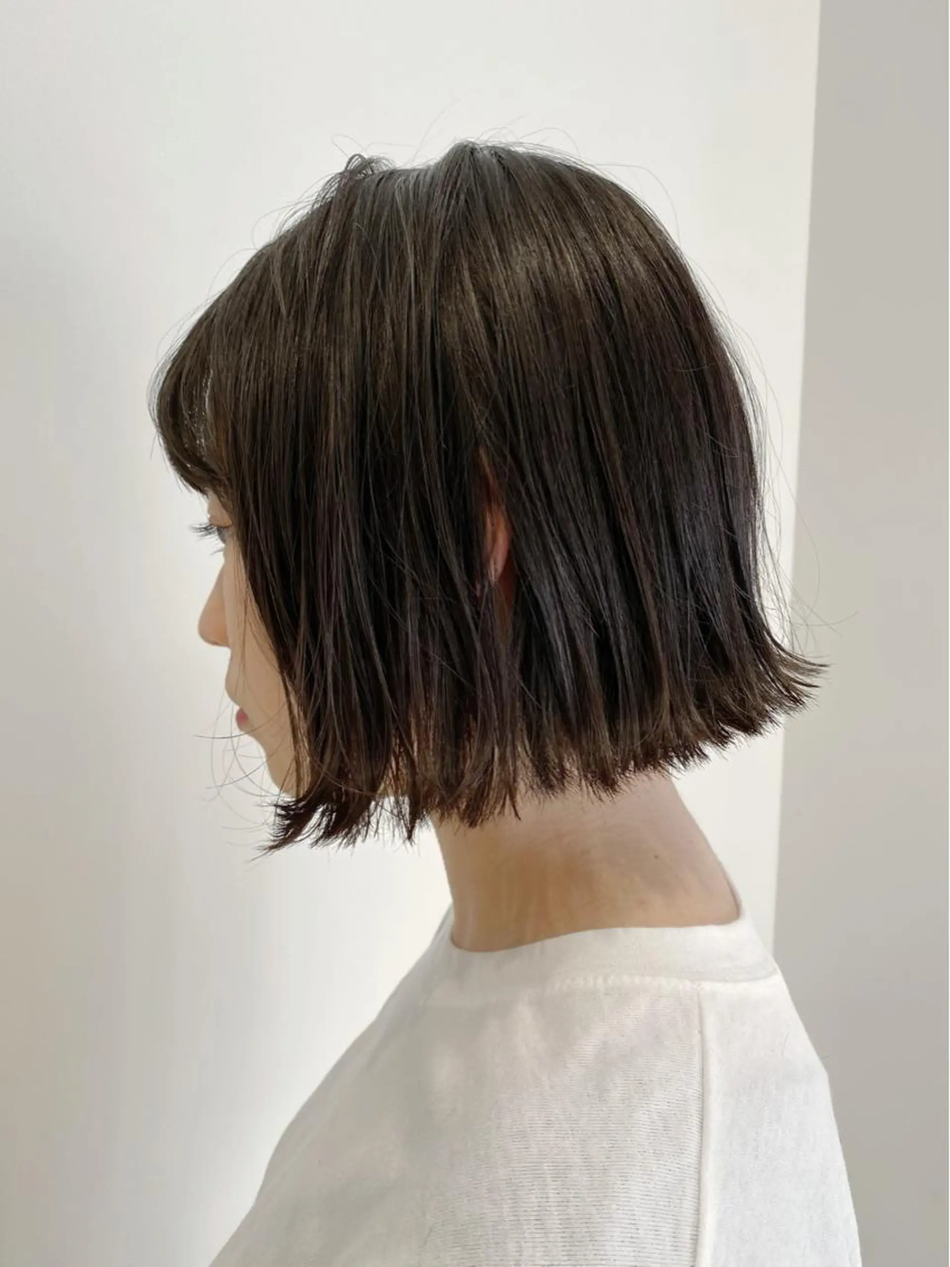 ショート カラー 切りっぱなしボブ ボブ カット ヘアカラー ボブ・レイヤーカット 吉敷航一のヘアスタイル