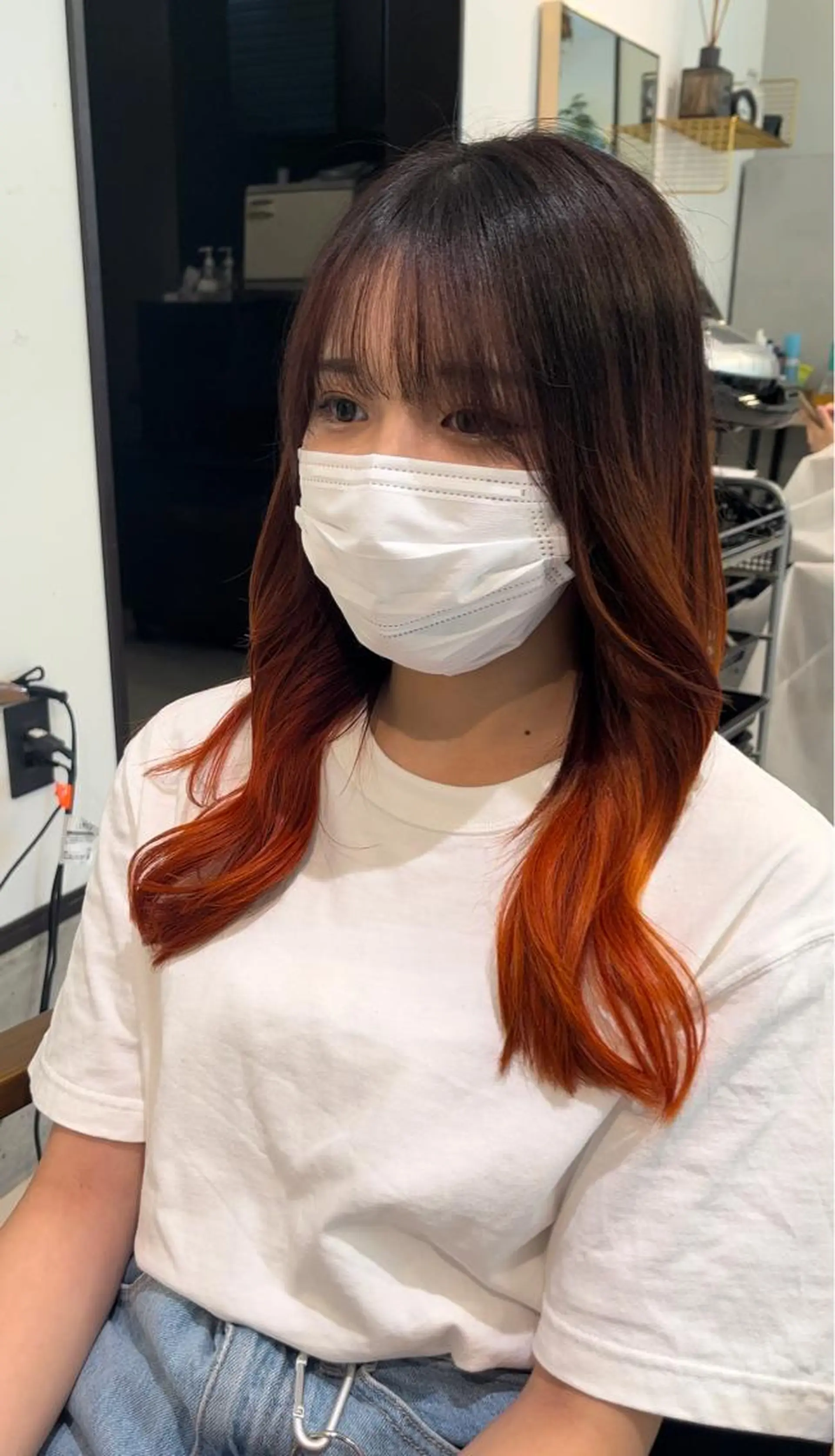 セミロング カラー グラデーションカラー オレンジ カット ヘアカラー トリートメント GISELAジゼラ所属・手塚 亮汰のヘアスタイル