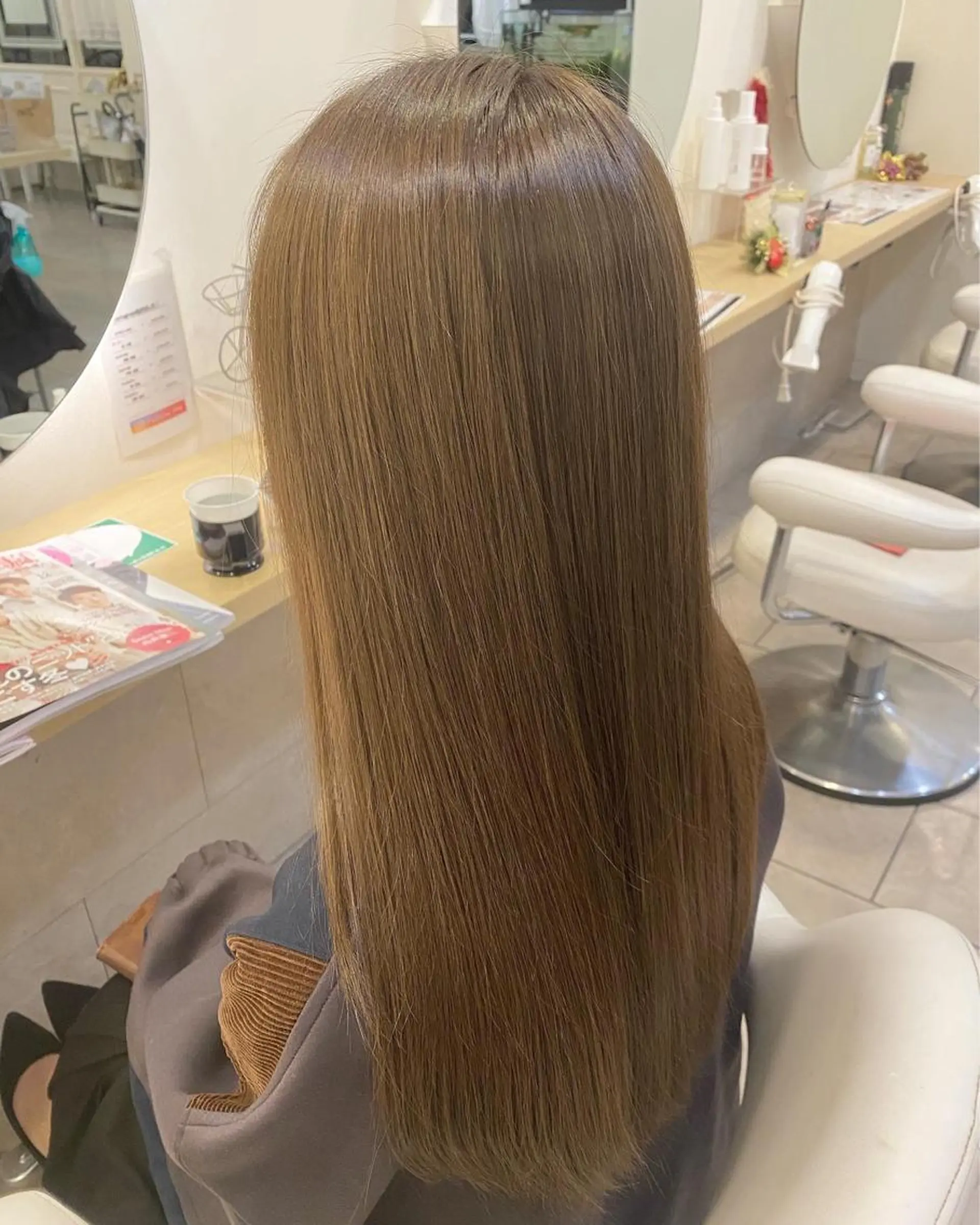 ロング カラー アッシュ カット ヘアカラー トリートメント 伊庭 勇輝のヘアスタイル