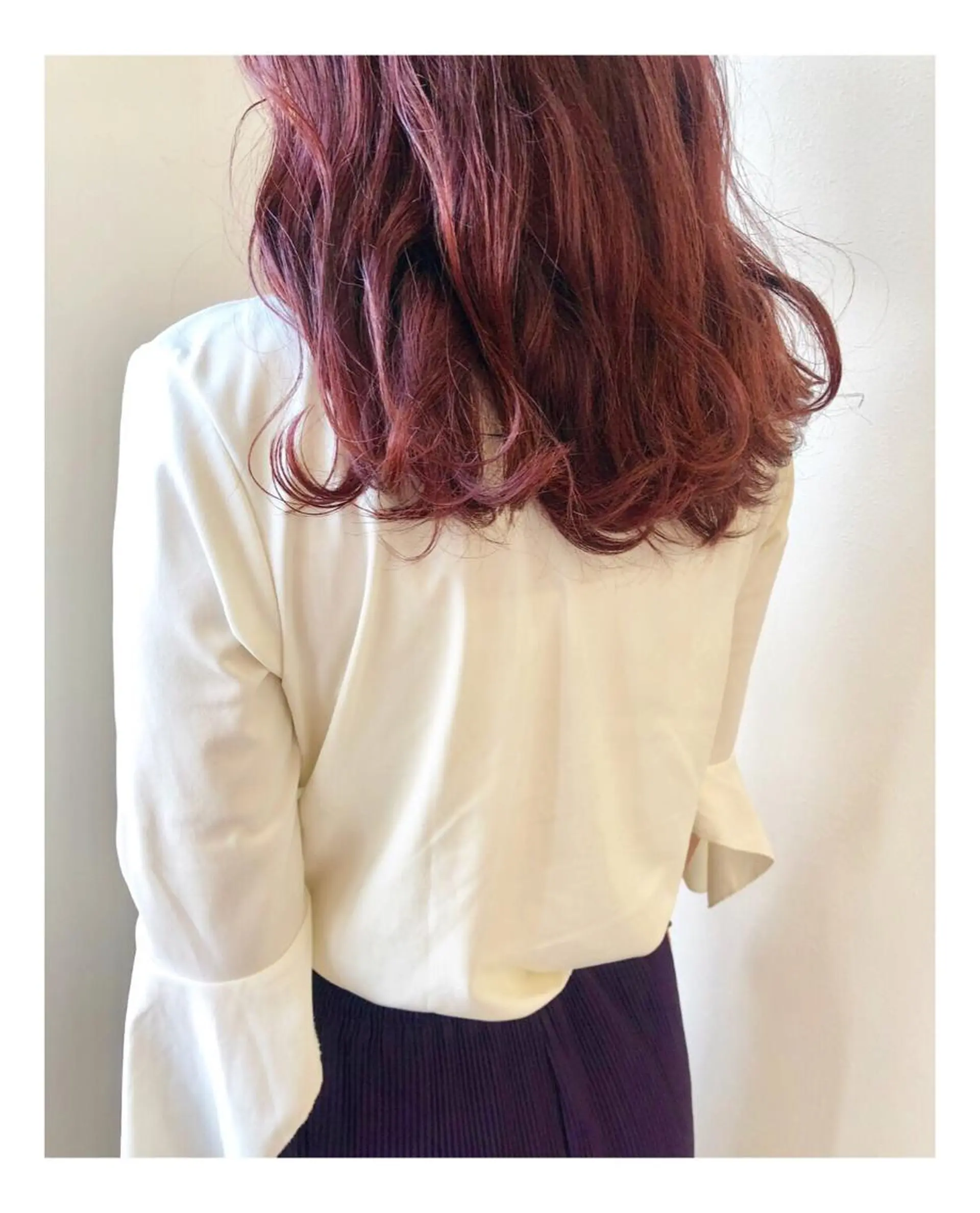 セミロング カラー ラベンダーカラー ピンクカラー ピンクラベンダー カット ヘアカラー パーマ 岩田 萌那のヘアスタイル