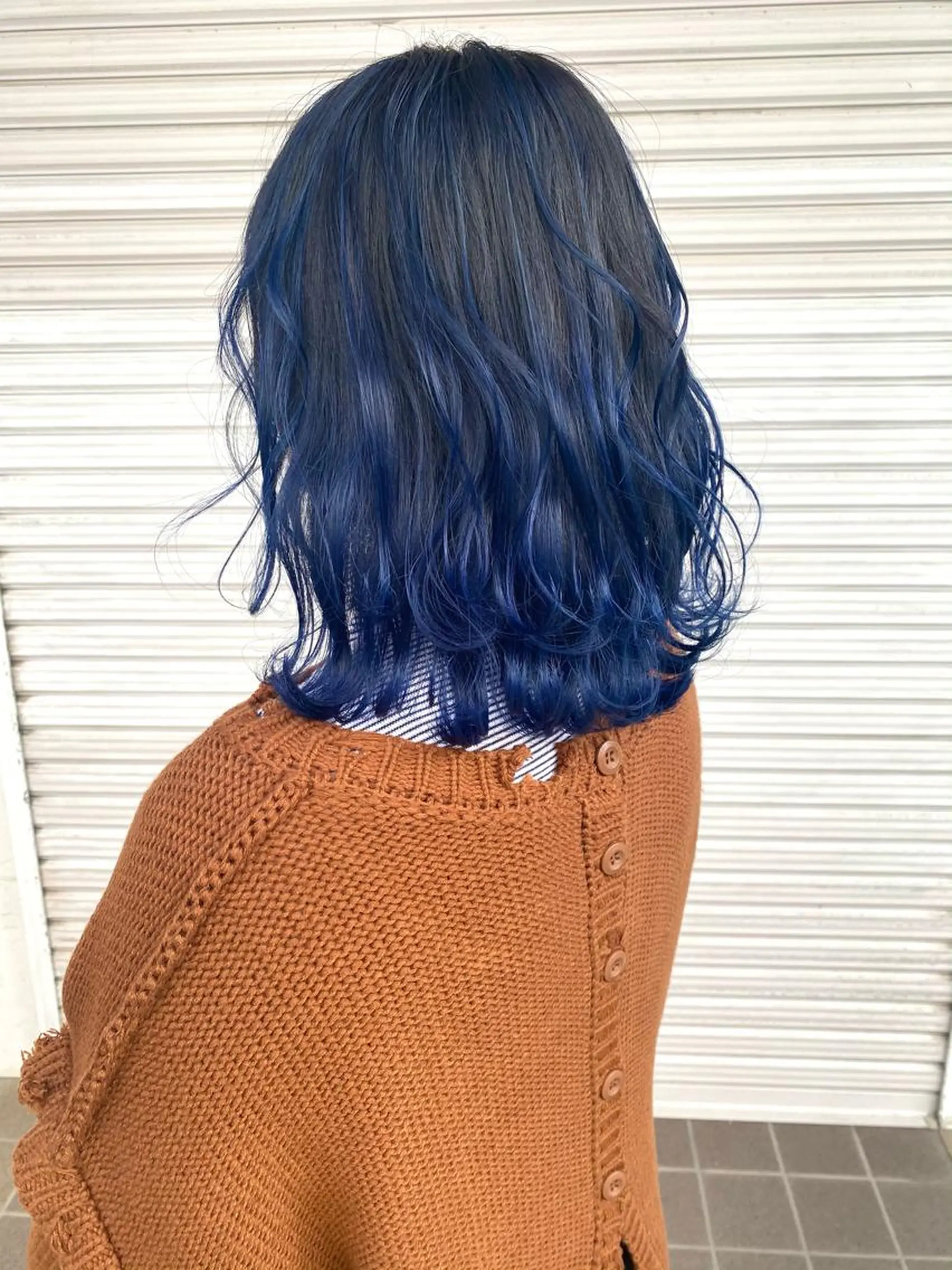 ミディアム カラー バレイヤージュ ブルーカラー レイヤーカット ヘアカラー トリートメント lani 天神大名/ブリーチのヘアスタイル