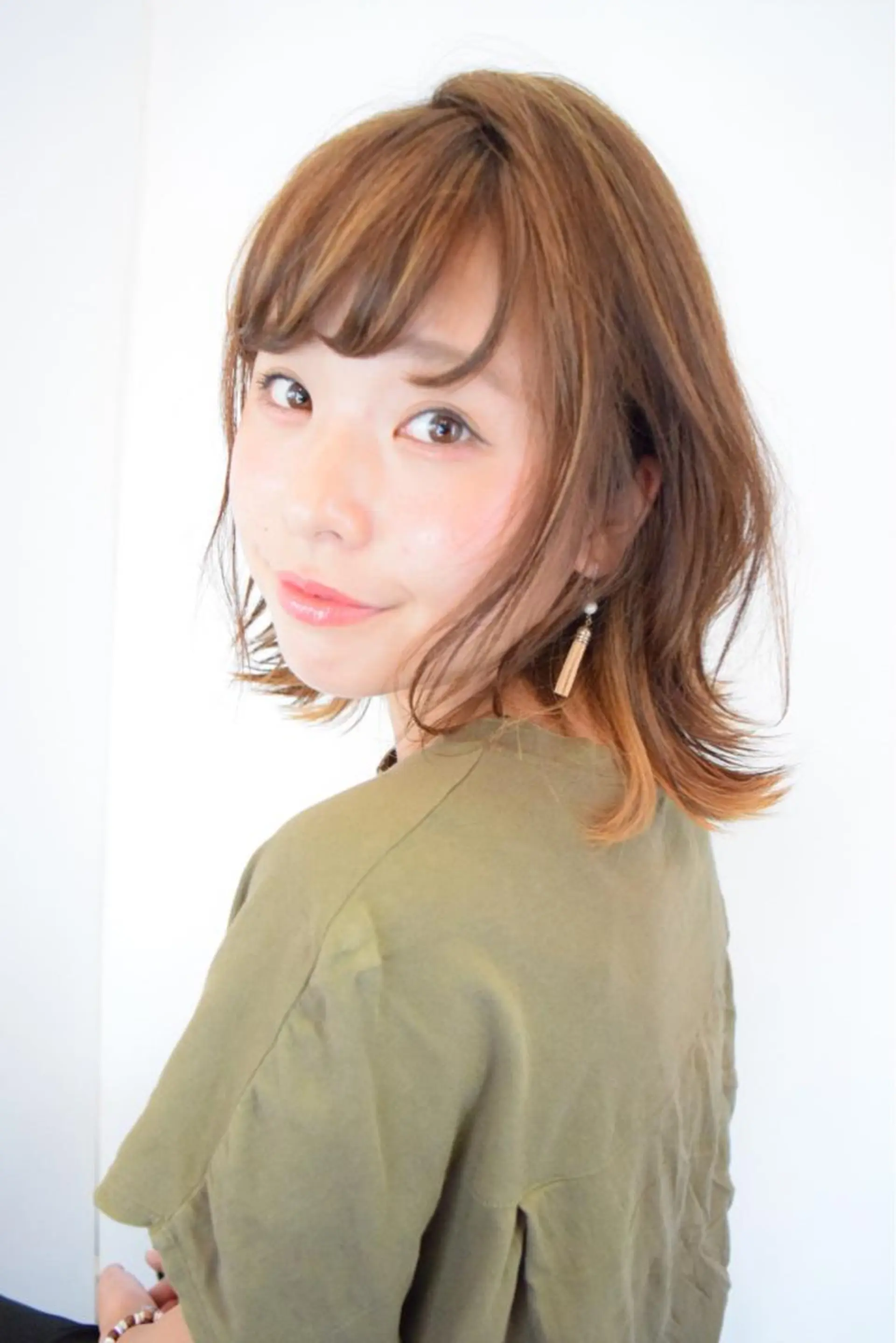 ミディアム セミロング カラー パーマ 高橋 隆一のヘアスタイル