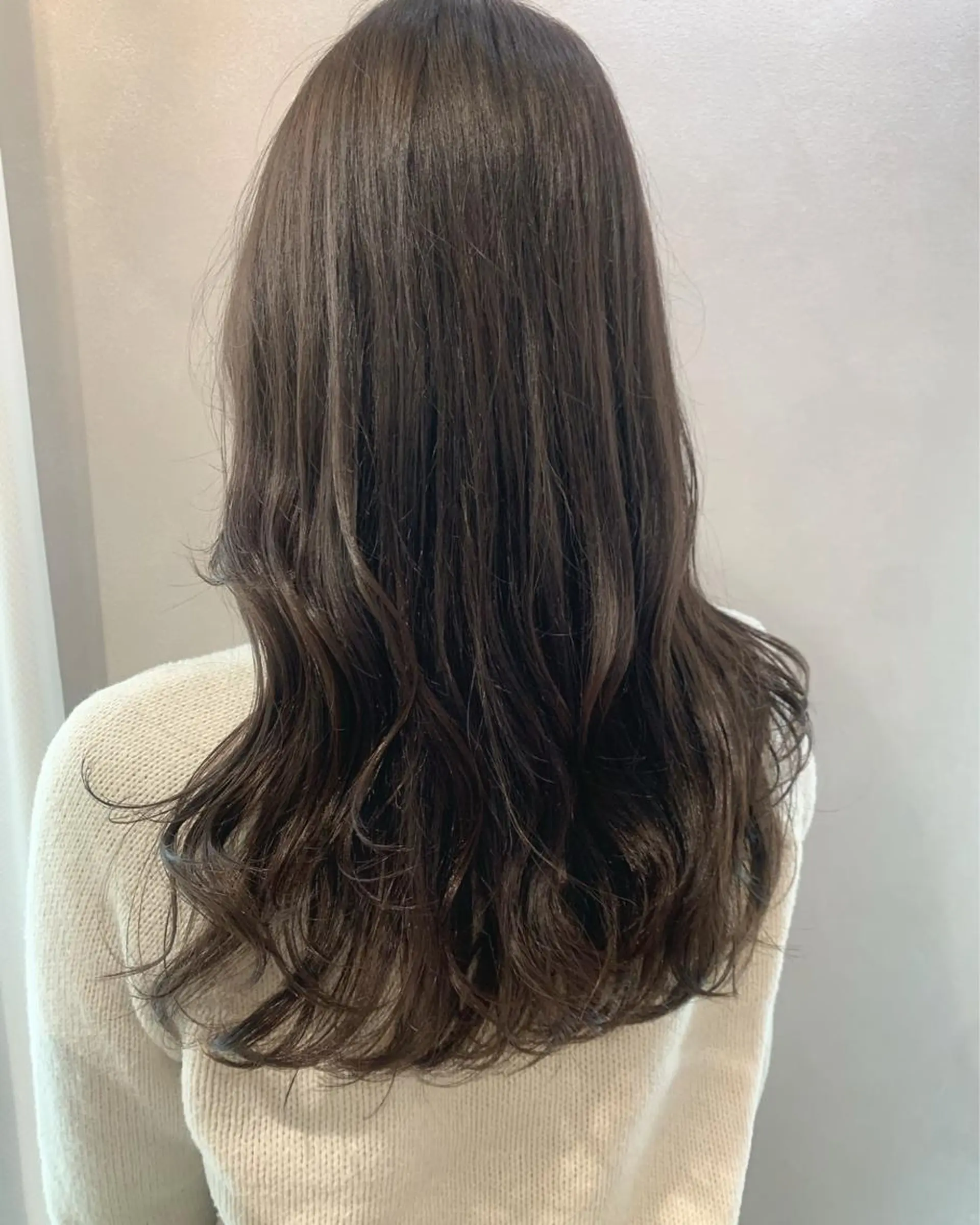 ロング カラー グレージュ カット ヘアカラー トリートメント hub hair レイヤー/透明感のヘアスタイル