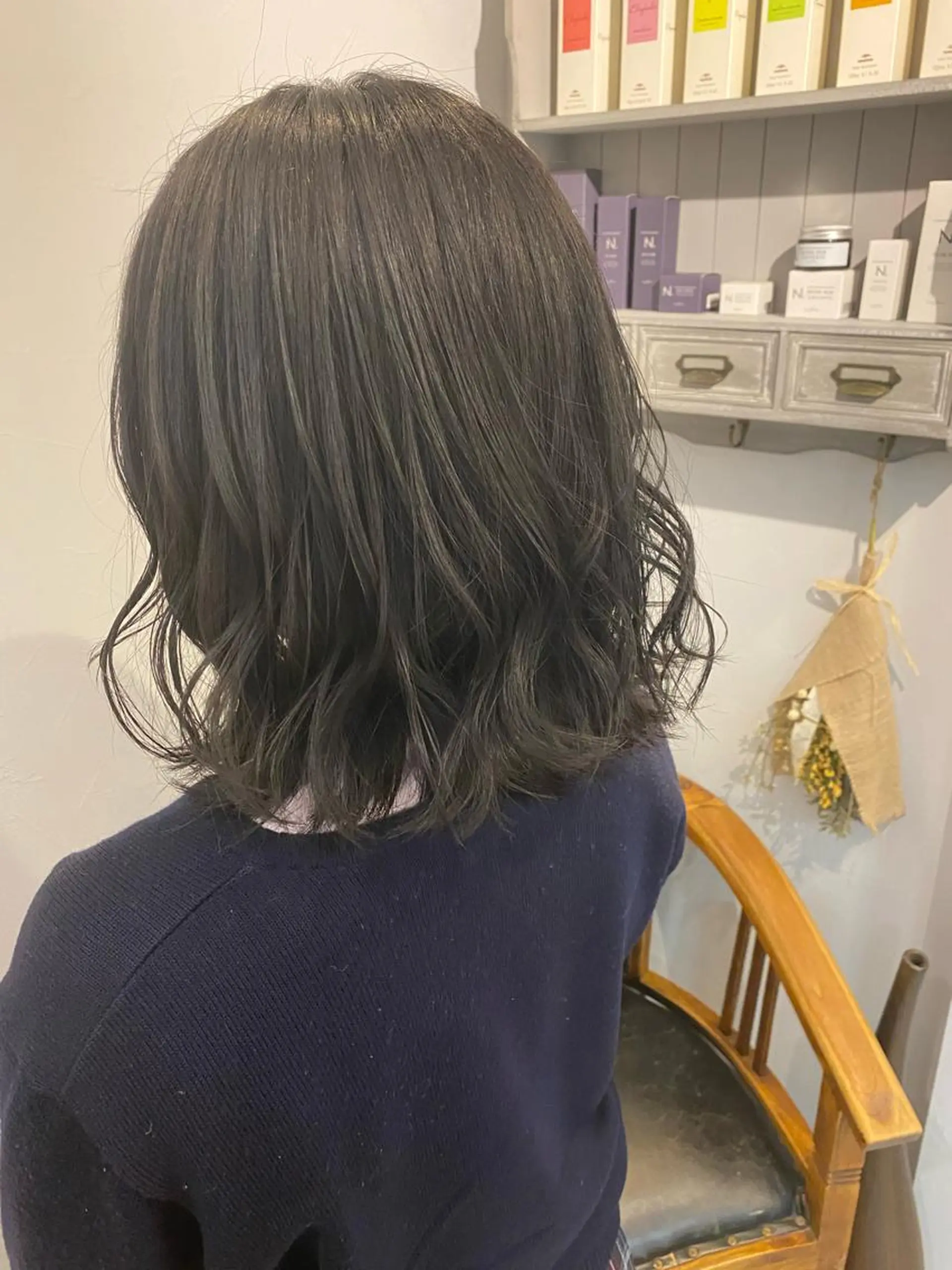 セミロング カラー カット ヘアカラー 西村 美羽のヘアスタイル