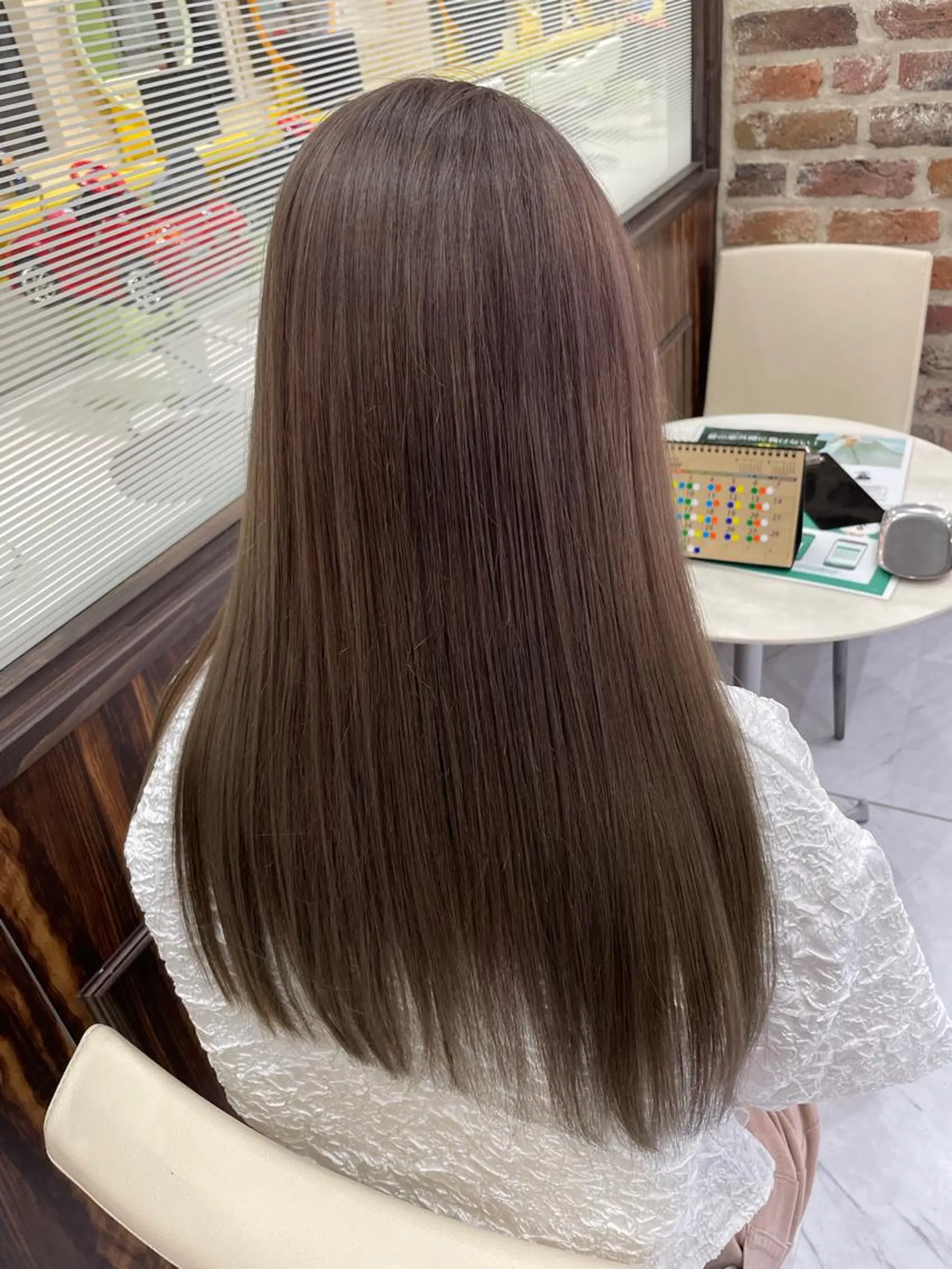 ロング カラー アッシュ ブリーチ ラベンダーカラー ラベンダーアッシュ 七井 香奈 (なないかな)のヘアスタイル