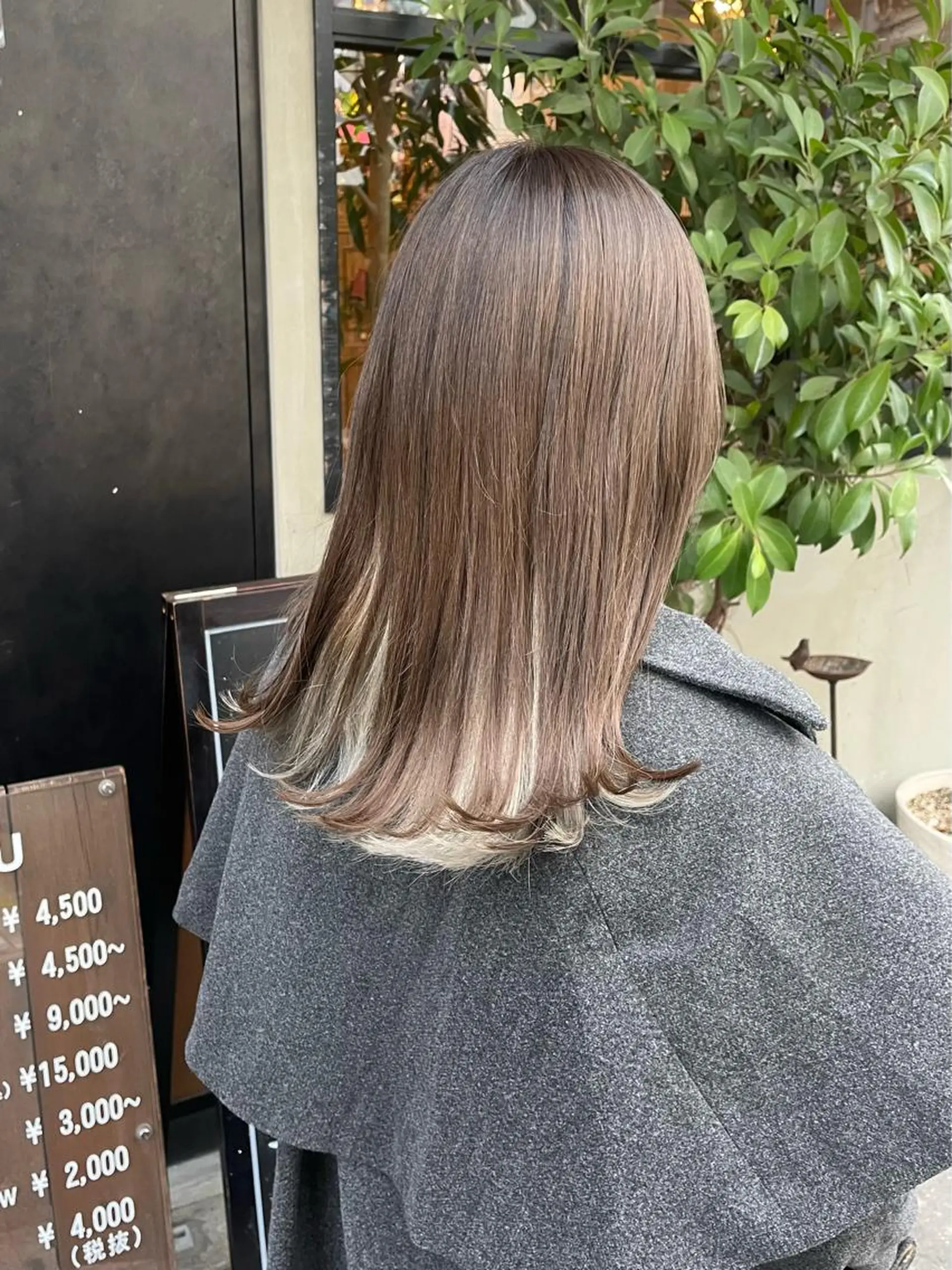 ロング カラー ブリーチ インナーカラー カット ヘアカラー トリートメント 竹内 春奈のヘアスタイル