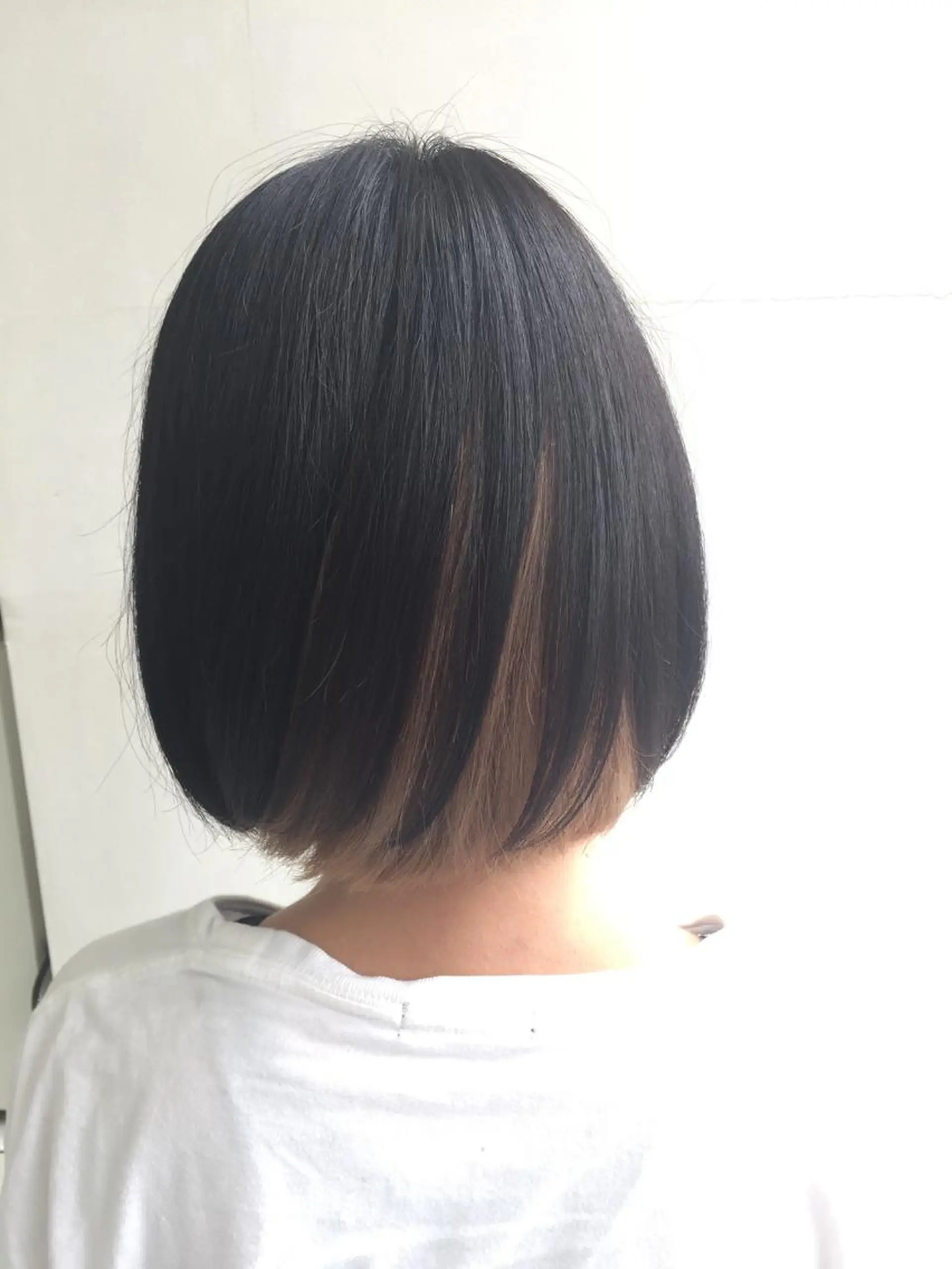 ショート カラー インナーカラー 岩崎 裕司のヘアスタイル