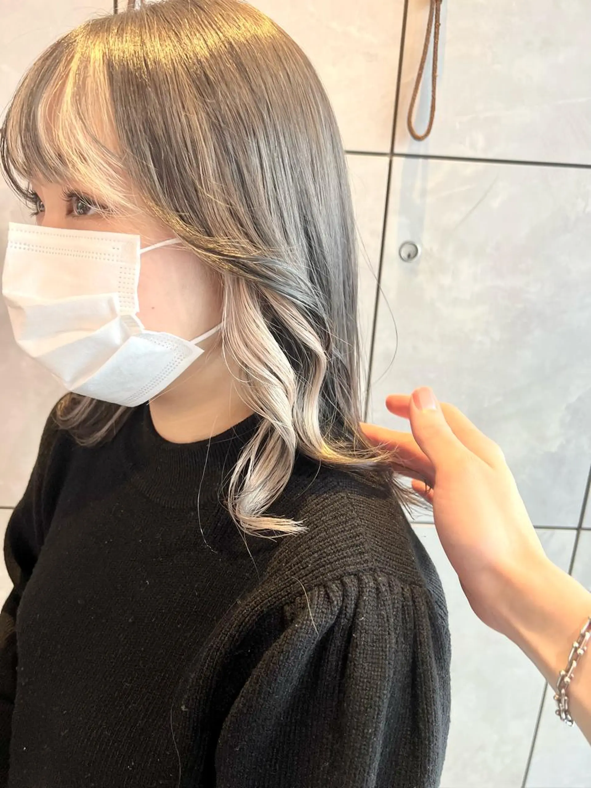 ミディアム カラー ヘアアレンジ ネイル ヘアカラー トリートメント ヘッドスパ ヘアセット 🌈インナーカラー ‘ショウマ’🌈のヘアスタイル