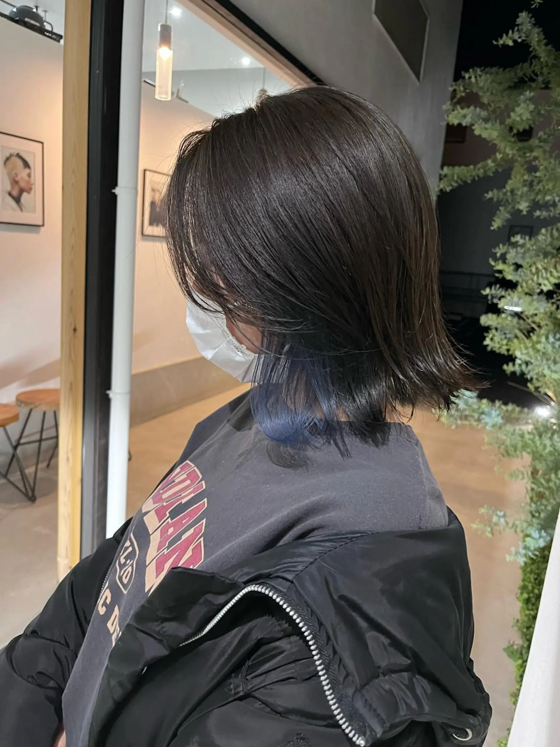 ミディアム カラー アッシュ ブルーカラー インナーカラー heir studio Baretta所属・山本 銀次郎のヘアスタイル