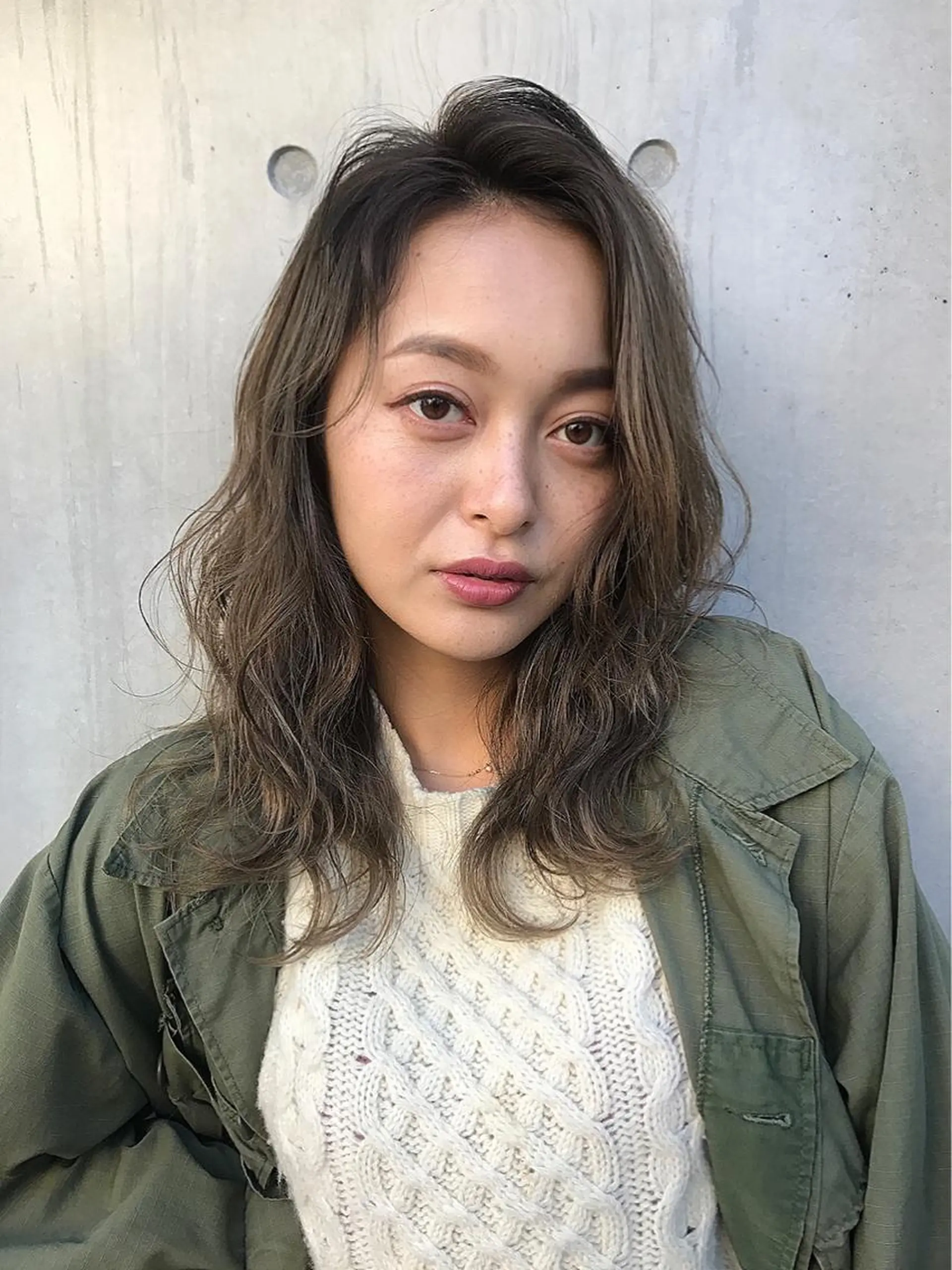 セミロング カラー ベージュカラー オリーブベージュ ヘアカラー トリートメント コジマ ダイスケのヘアスタイル