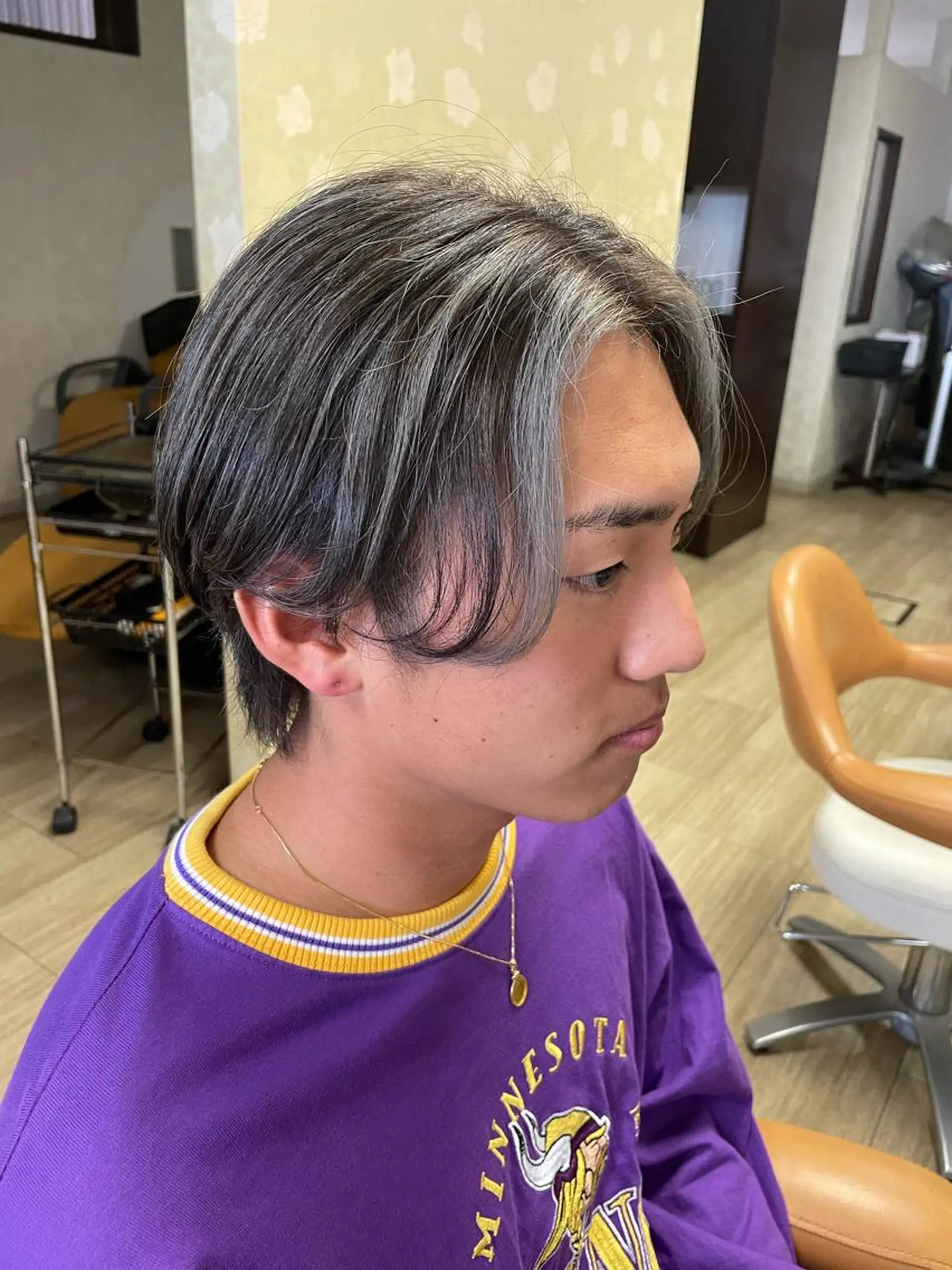 ショート カラー メンズ メンズハイライト ハイライトカラー ハイライト ヘアカラー 徳留 もも花のヘアスタイル