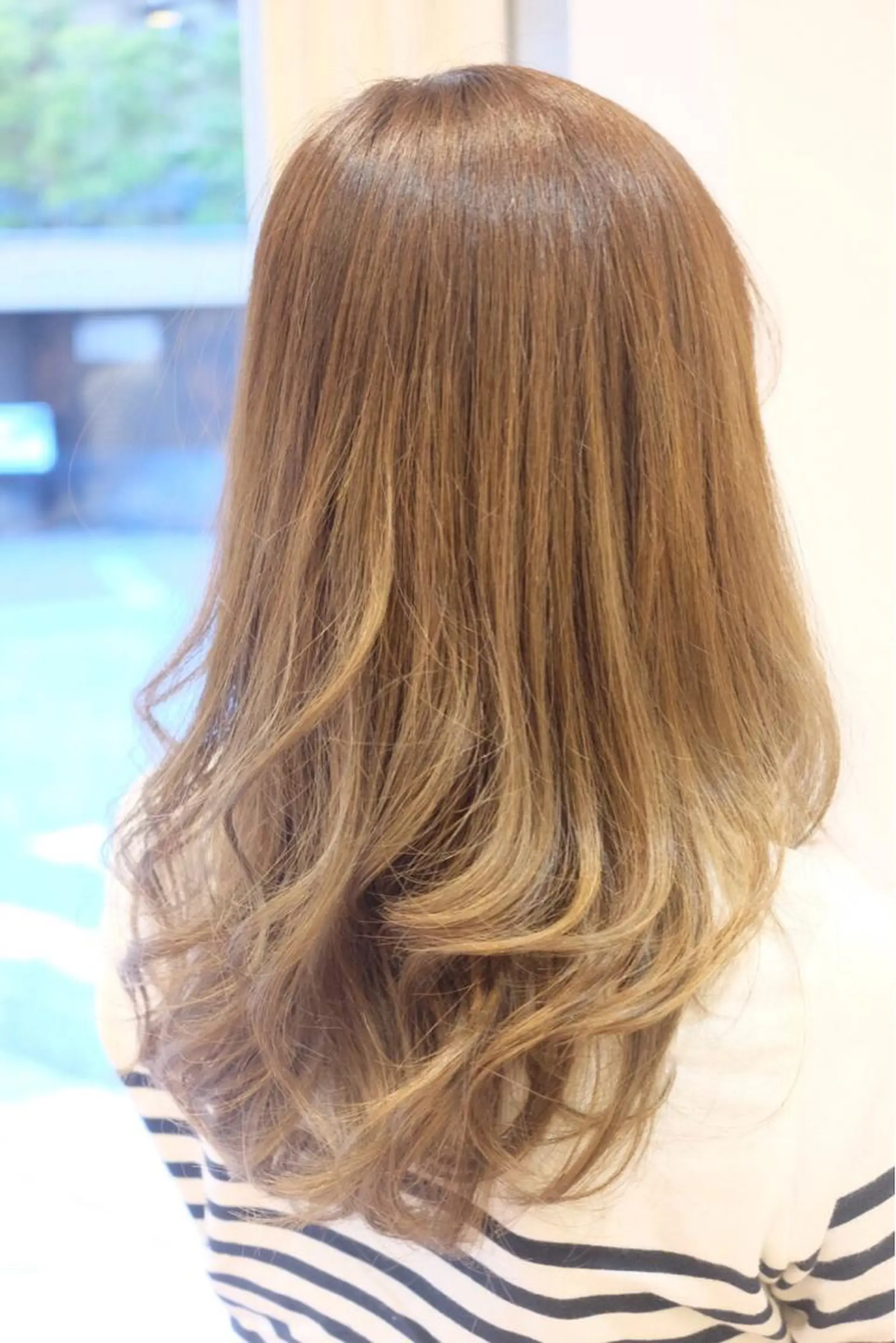 ロング カラー カット ヘアカラー トリートメント 吉岡 三四朗のヘアスタイル