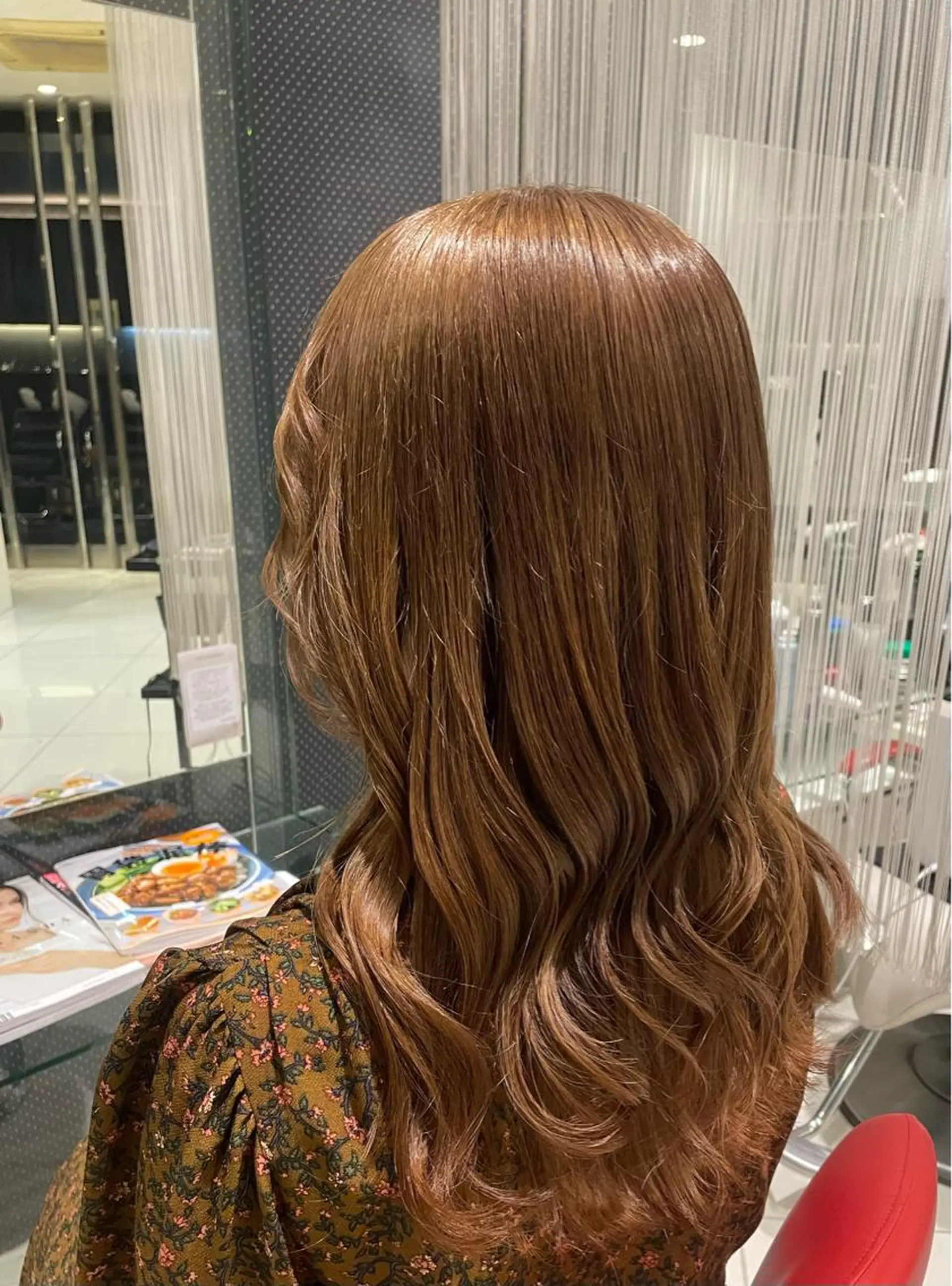 カラー ベージュカラー ブリーチ HAIR＆MAKE EARTH四日市店所属・松葉 小春のヘアスタイル