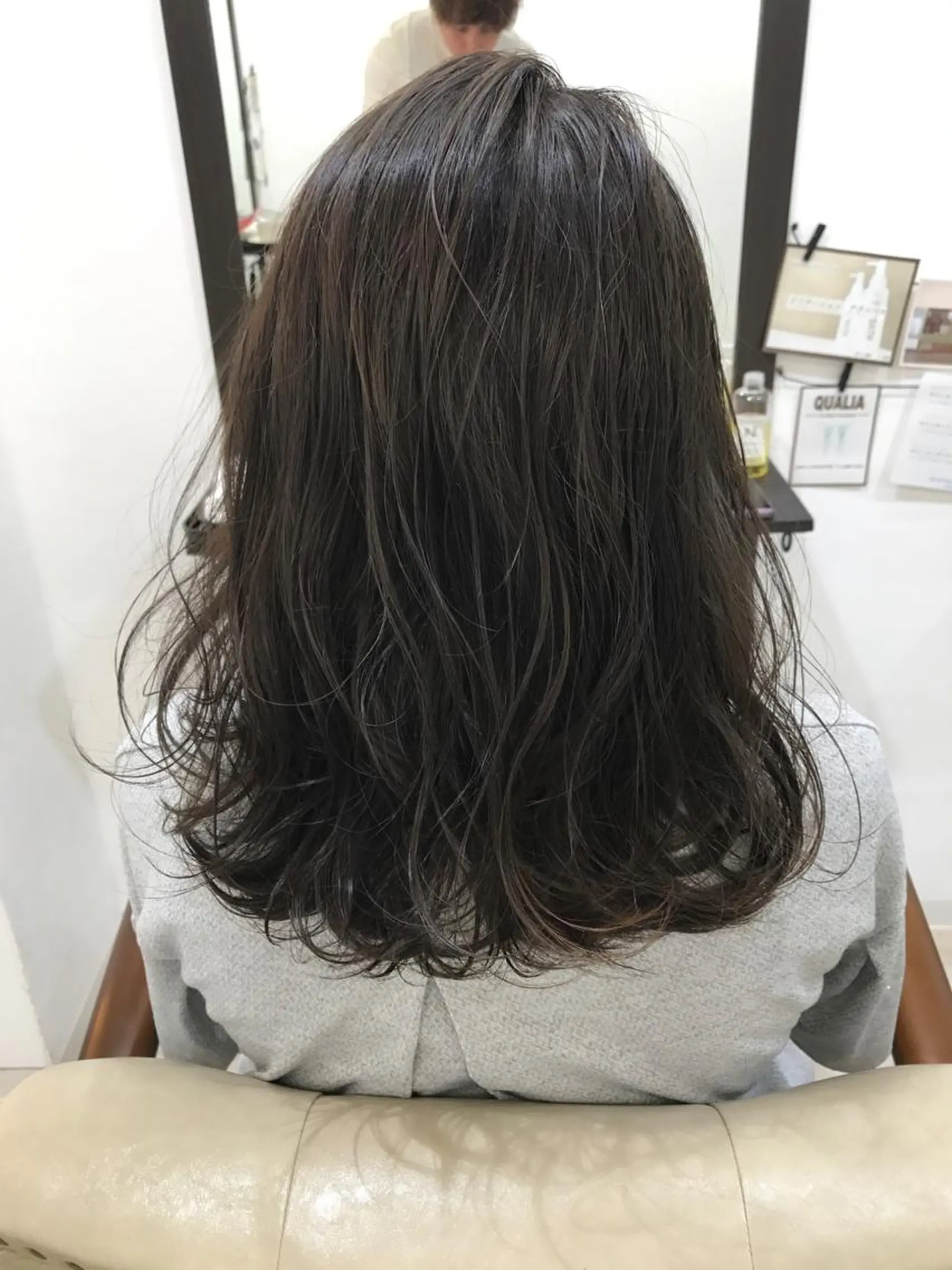 ミディアム アッシュ 💫カットはなんでも 得意です✂️のヘアスタイル