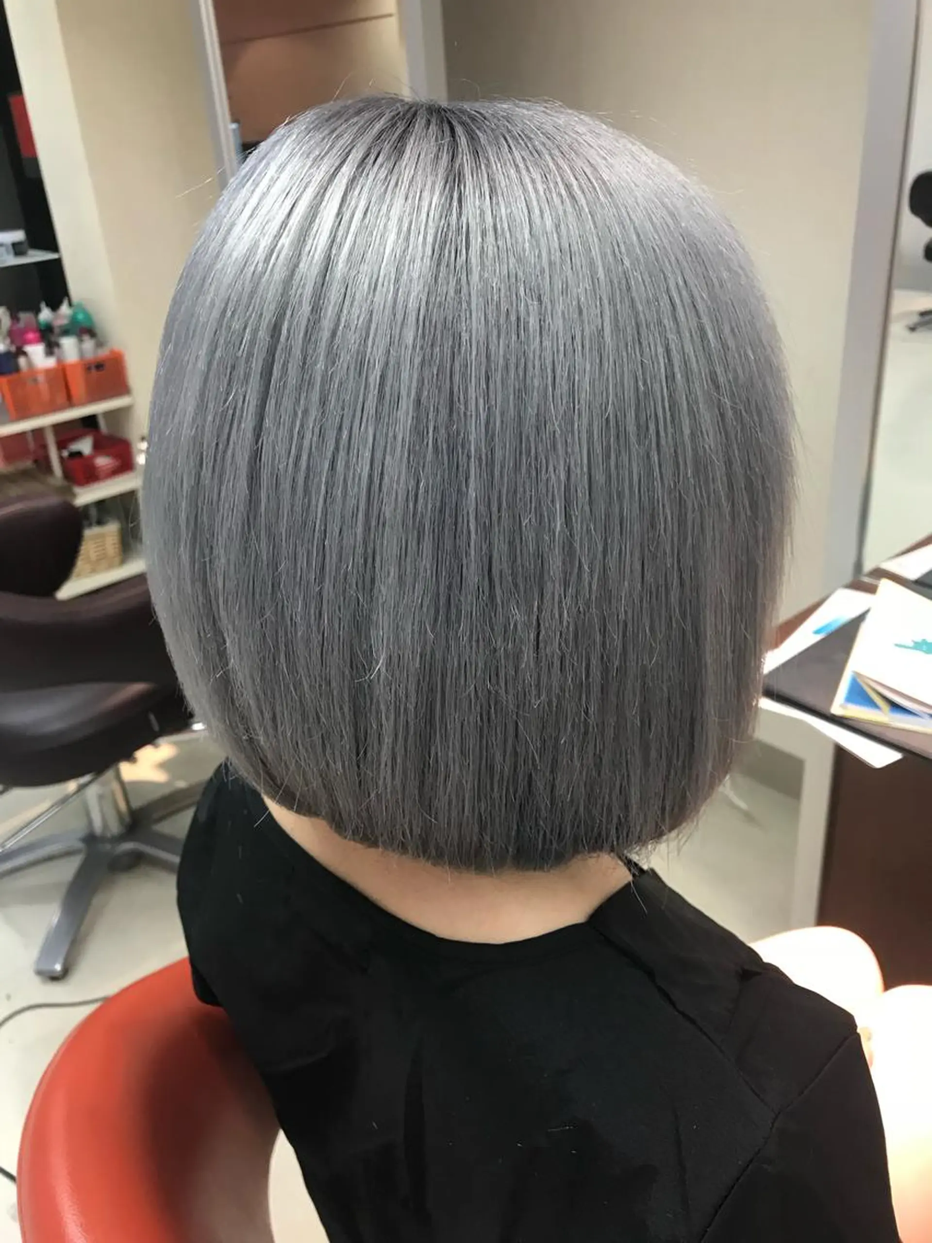 カラー ブリーチ シルバー カット ☺︎ RIHOのヘアスタイル