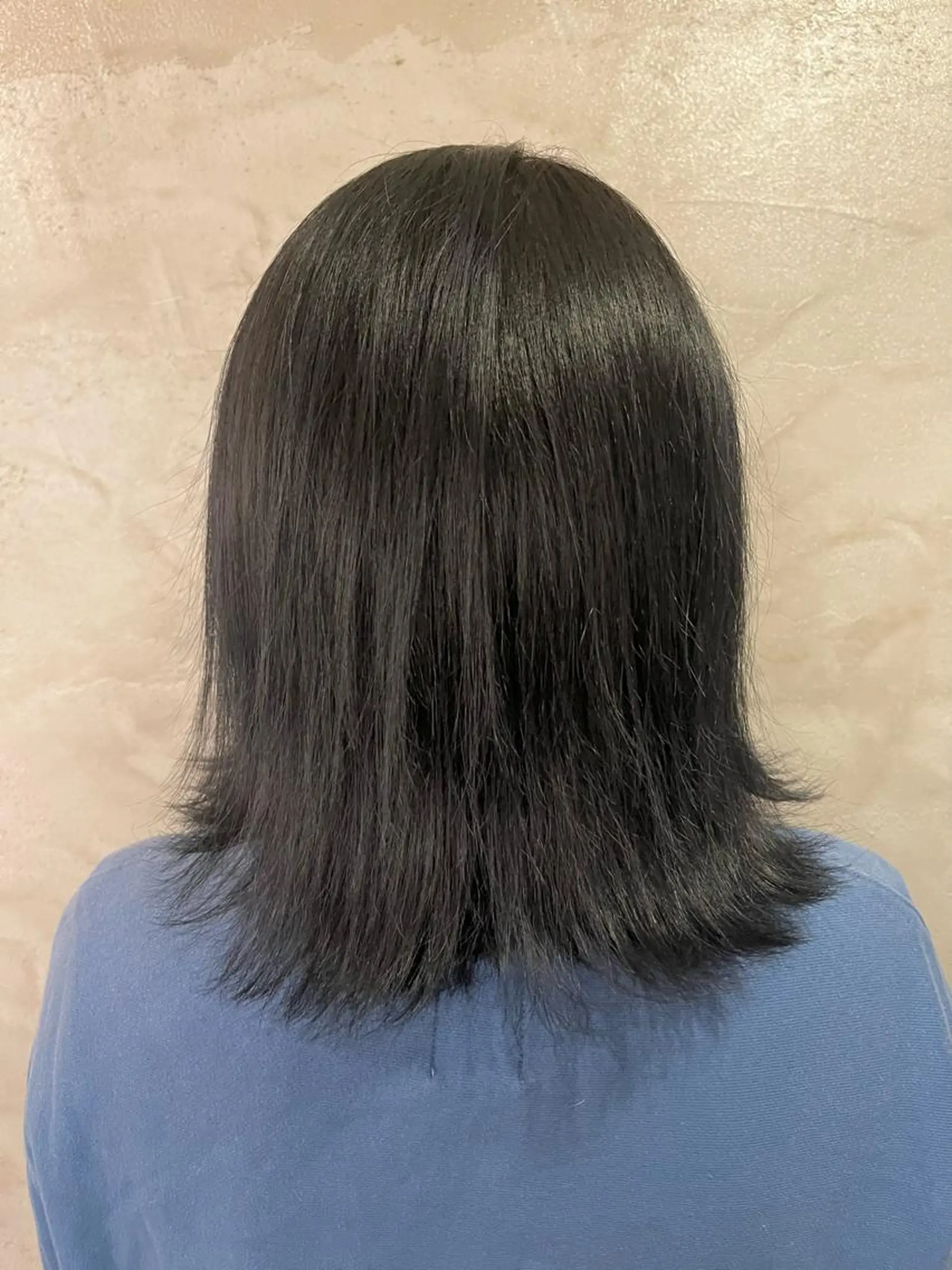 ミディアム カラー ブルーカラー ブルーグレー FUJINO RYOのヘアスタイル